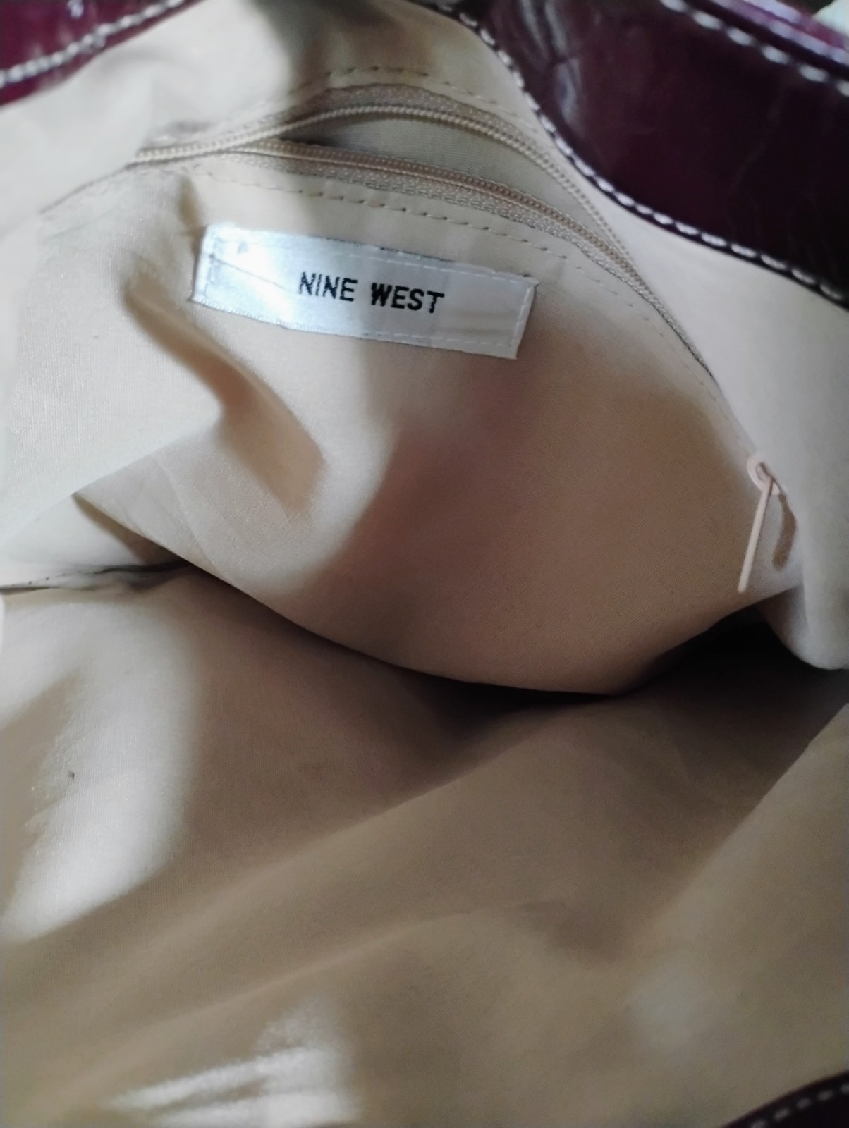 NINE WEST BURGUNDY/PLUM GLOSSY LEATHER SHOULDER PURSE!