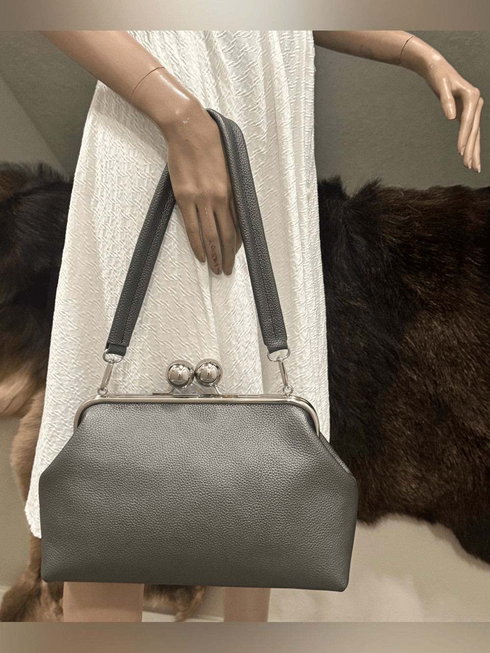 Gray Togo Cowhide Calfskin Handmade Retro Style Kisslock Frame Bag, Large Size