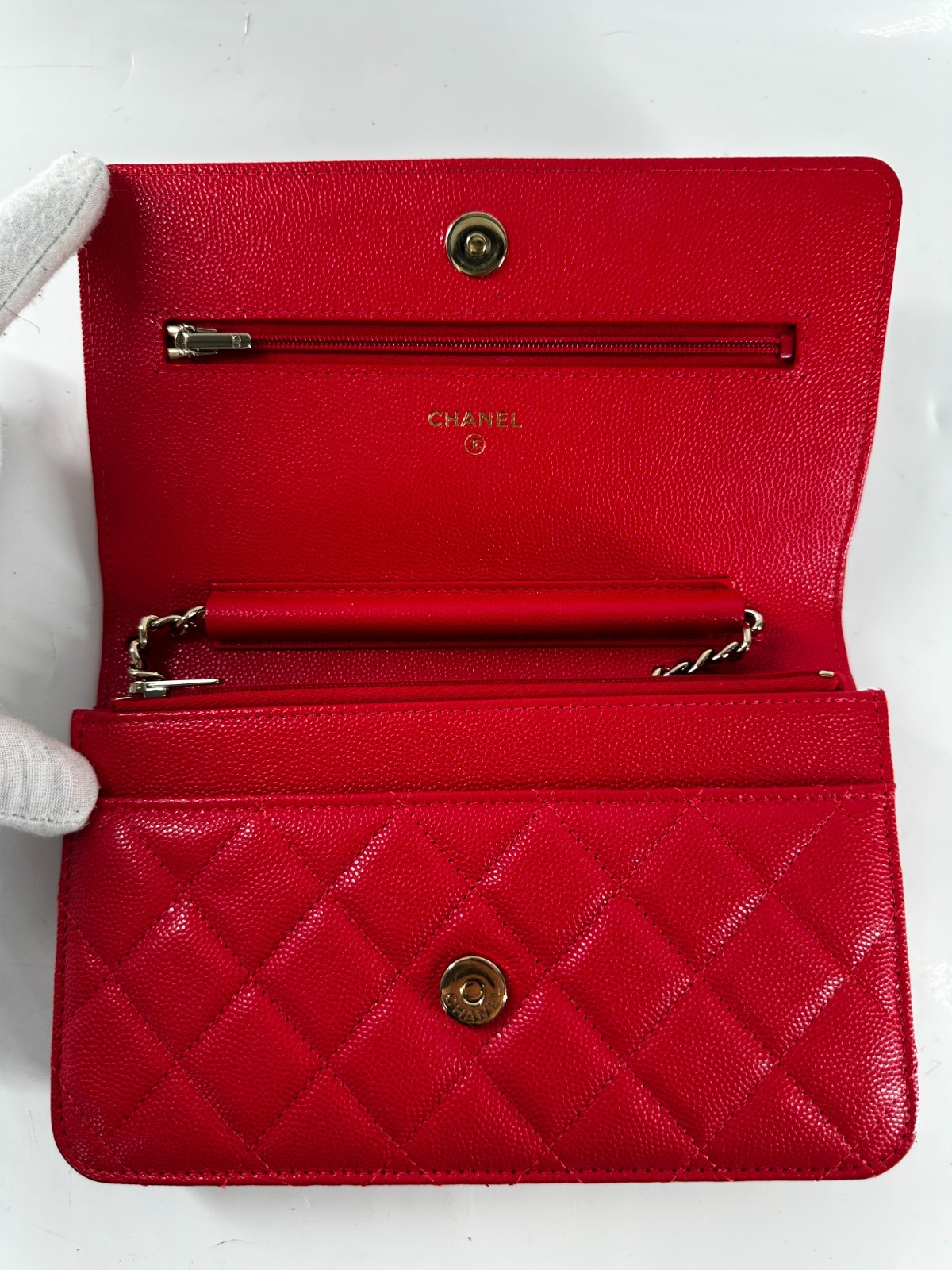 CHANEL WOC Wallet On Chain Caviar Red