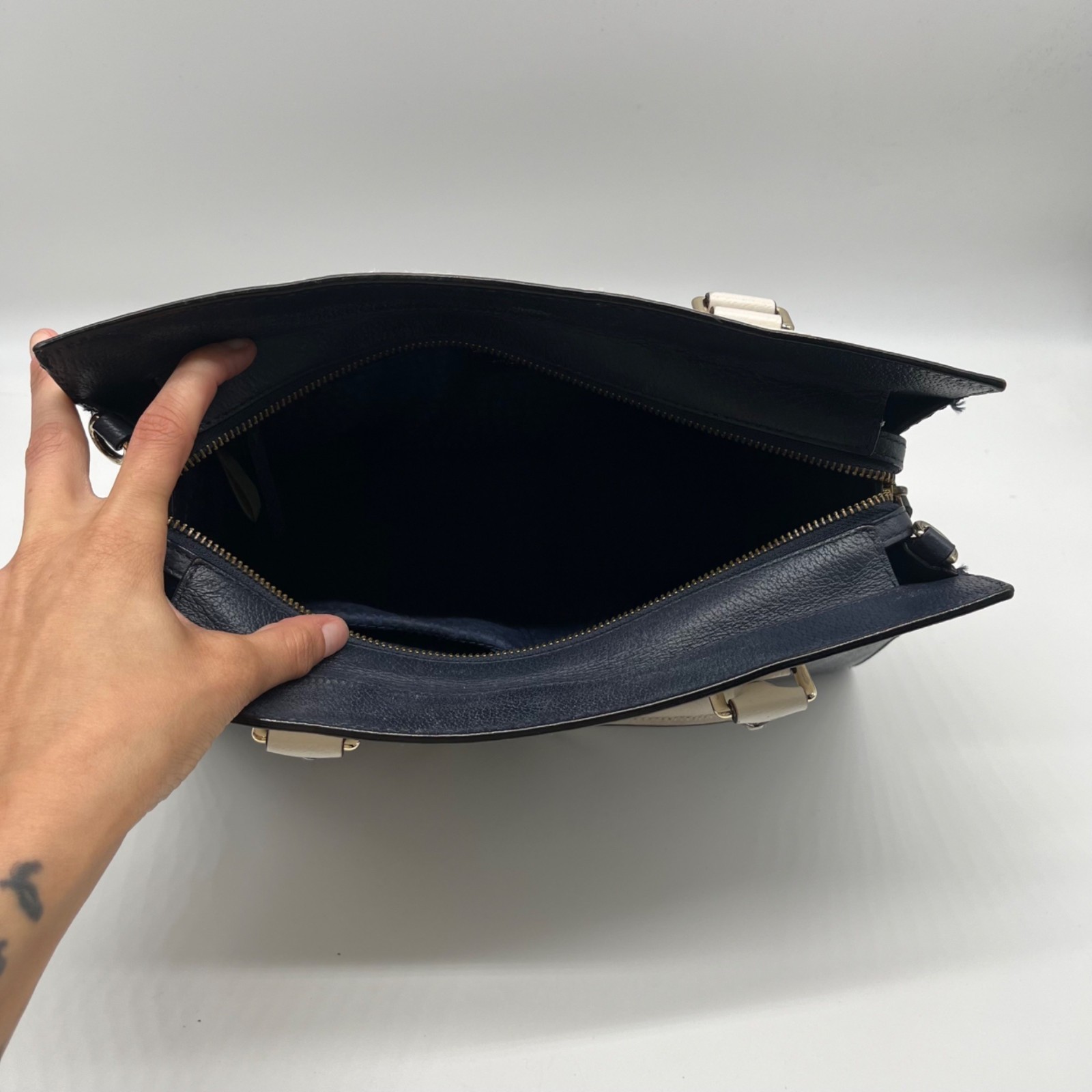 Kate Spade Navy And Cream Leather Grove Street Caley Shoulder Bag