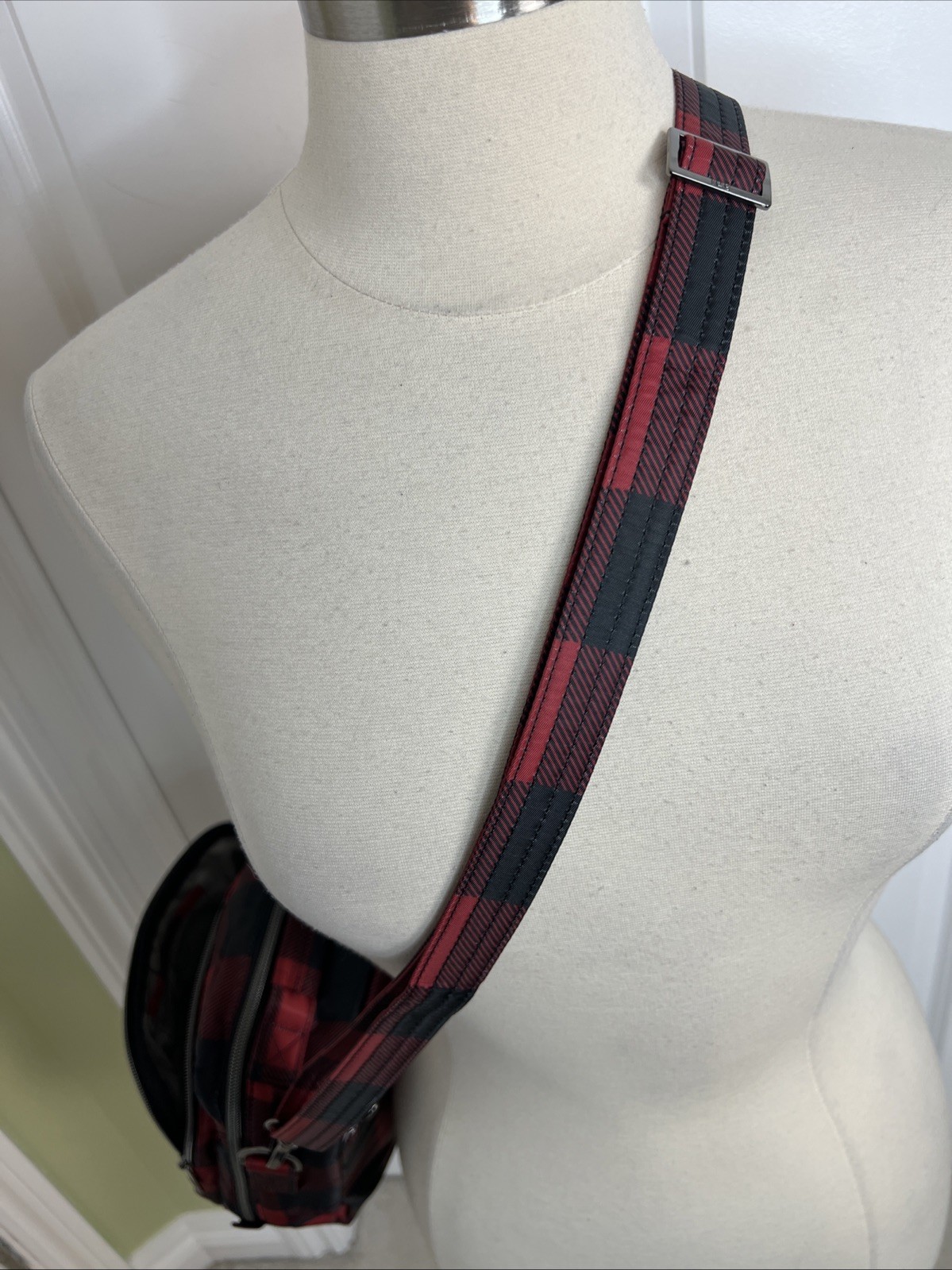 Lug Bags Ranger Black Quilted Crossbody Purse Buffalo Plaid 9″x 10”