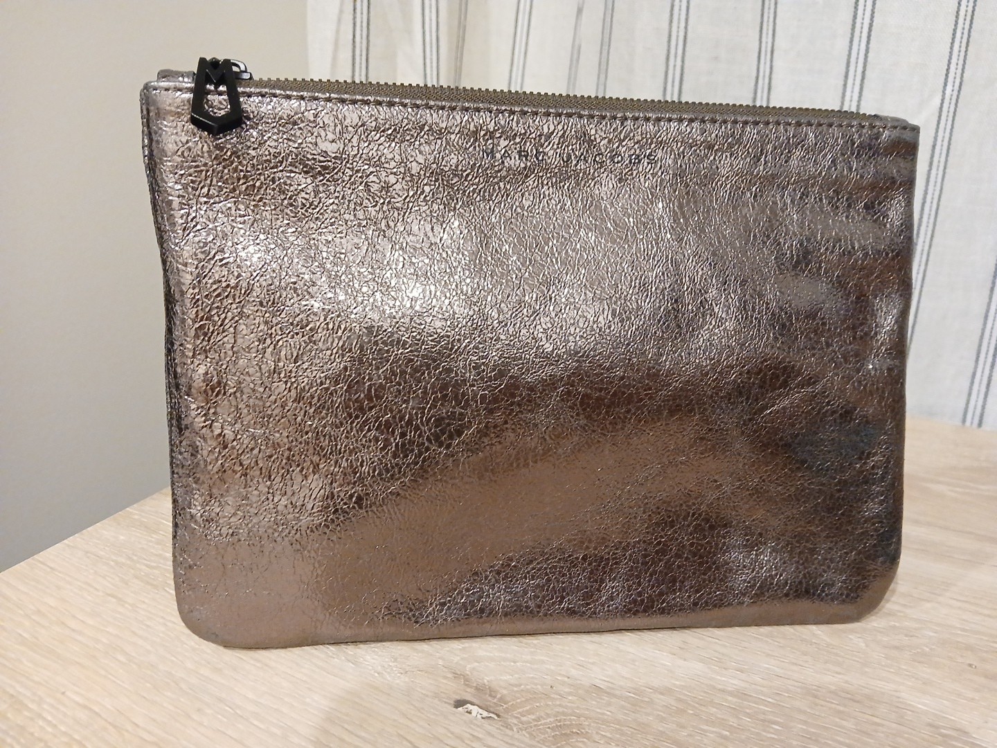 MARC JACOBS METALLIC LEATHER POUCH BAG PURSE CLUTCH in Pewter silver 9.5”L X 7”H