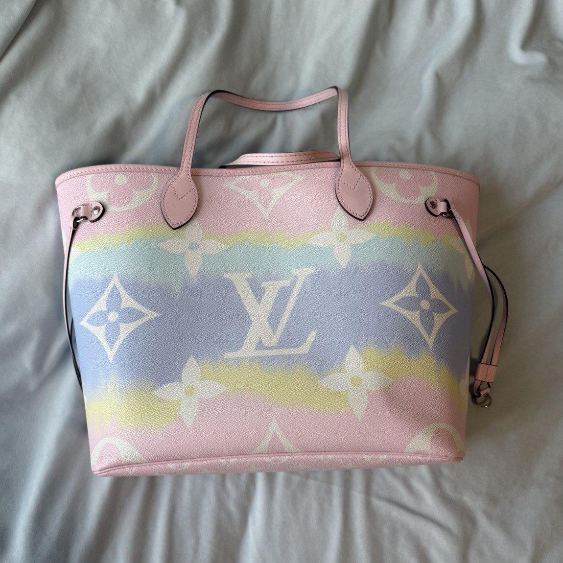 Louis Vuitton Neverfull MM Pastel Monogram Tote Bag w/ Removable Pouch