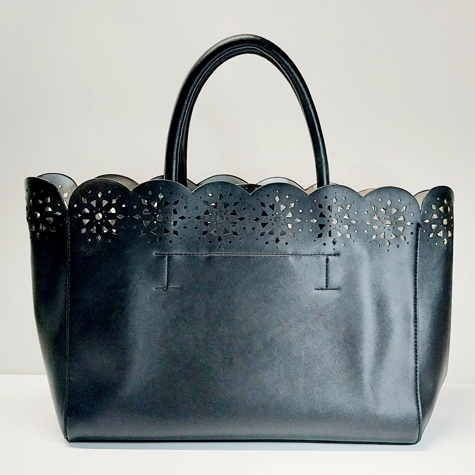 Nine West Black Tote Bag Purse Shoulder Strap Handles Carry All Magnetic Button
