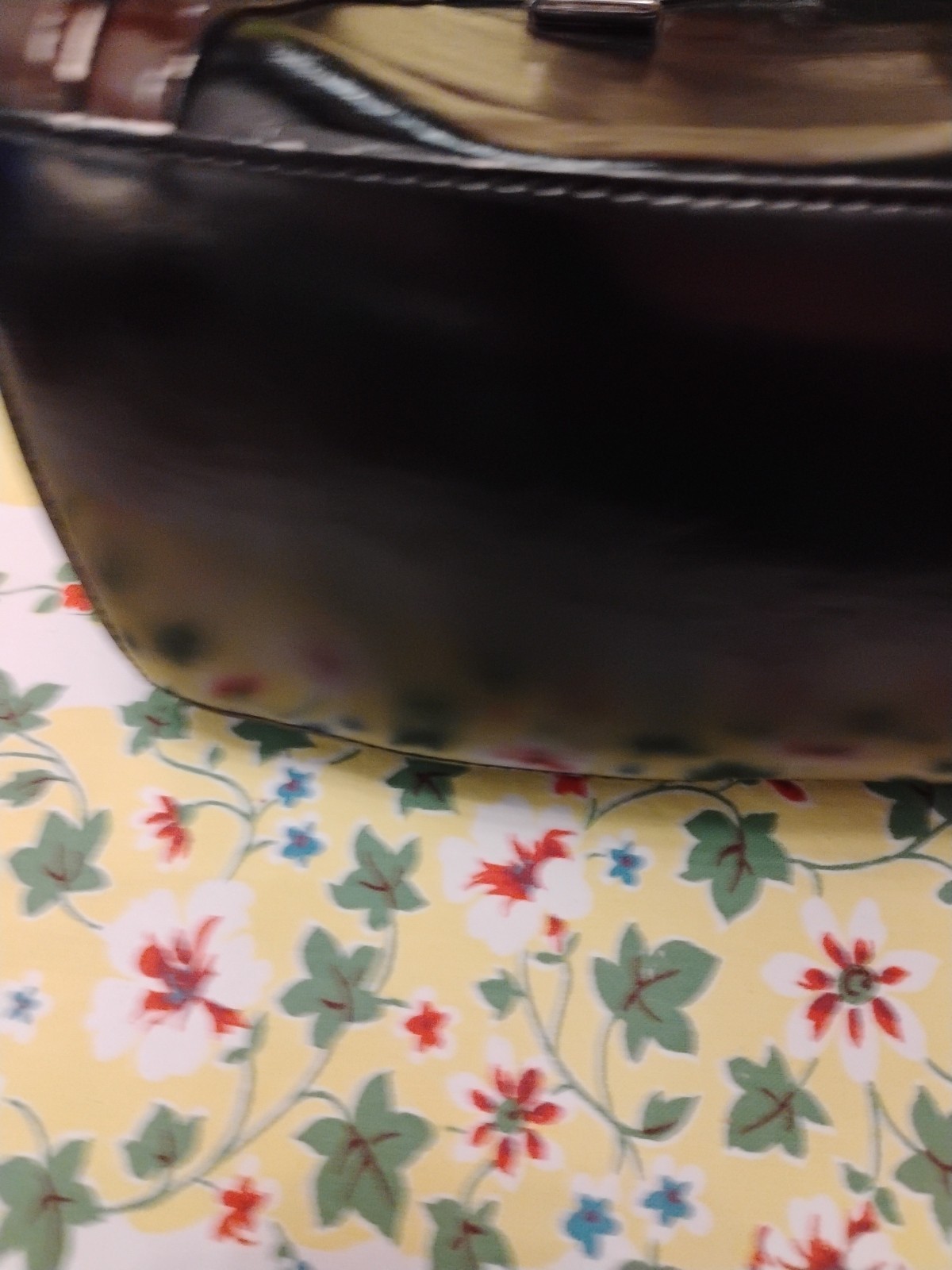 Gianni Bernini Black With Brown Trim Shoulder Bag B12