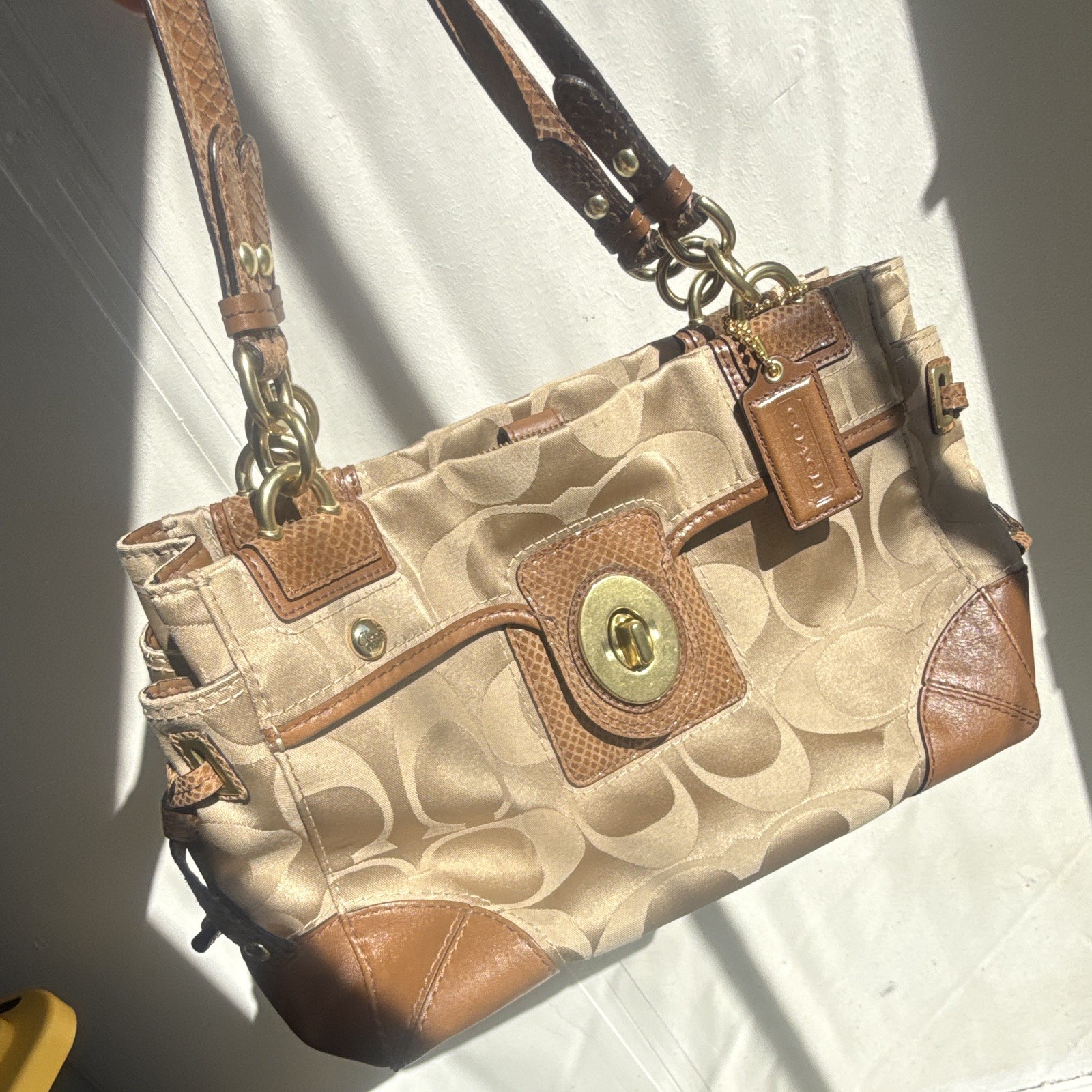 Coach Signature Logo Beige/Brown Shoulder Bag Zip, Inner Pockets, Charm
