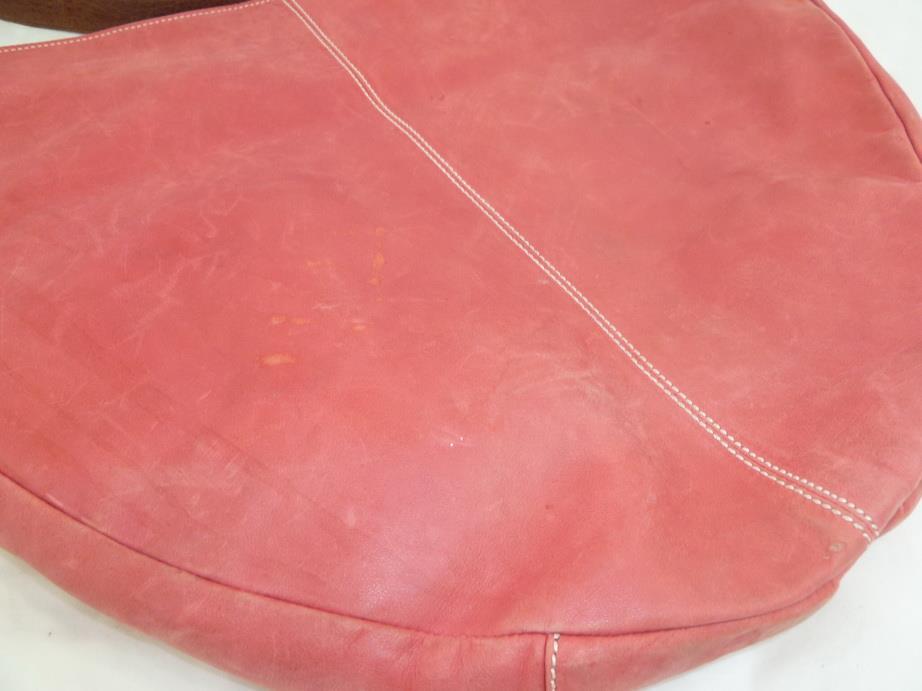 PUNTOTRES USED PINK DULL FINISH LEATHER XLARGE SHOULDER BAG/HOBO BARCELONA SPAIN