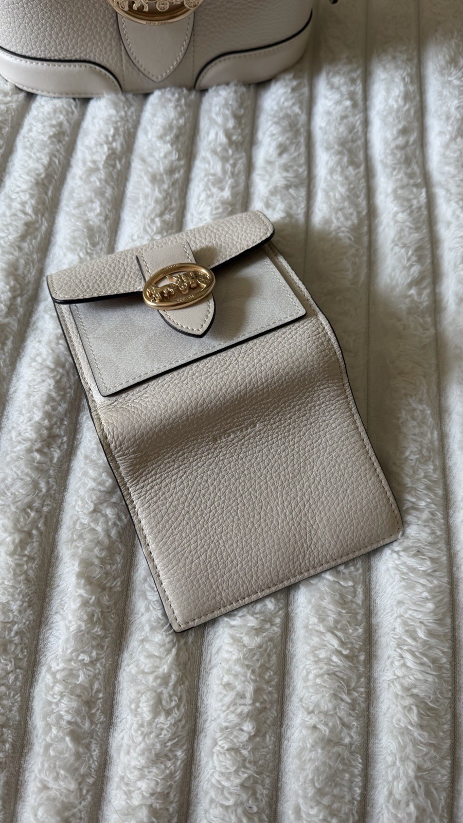 Authentic COACH Georgie Gem Rivets Chalk Gold Crossbody Leather Bag with Wallet
