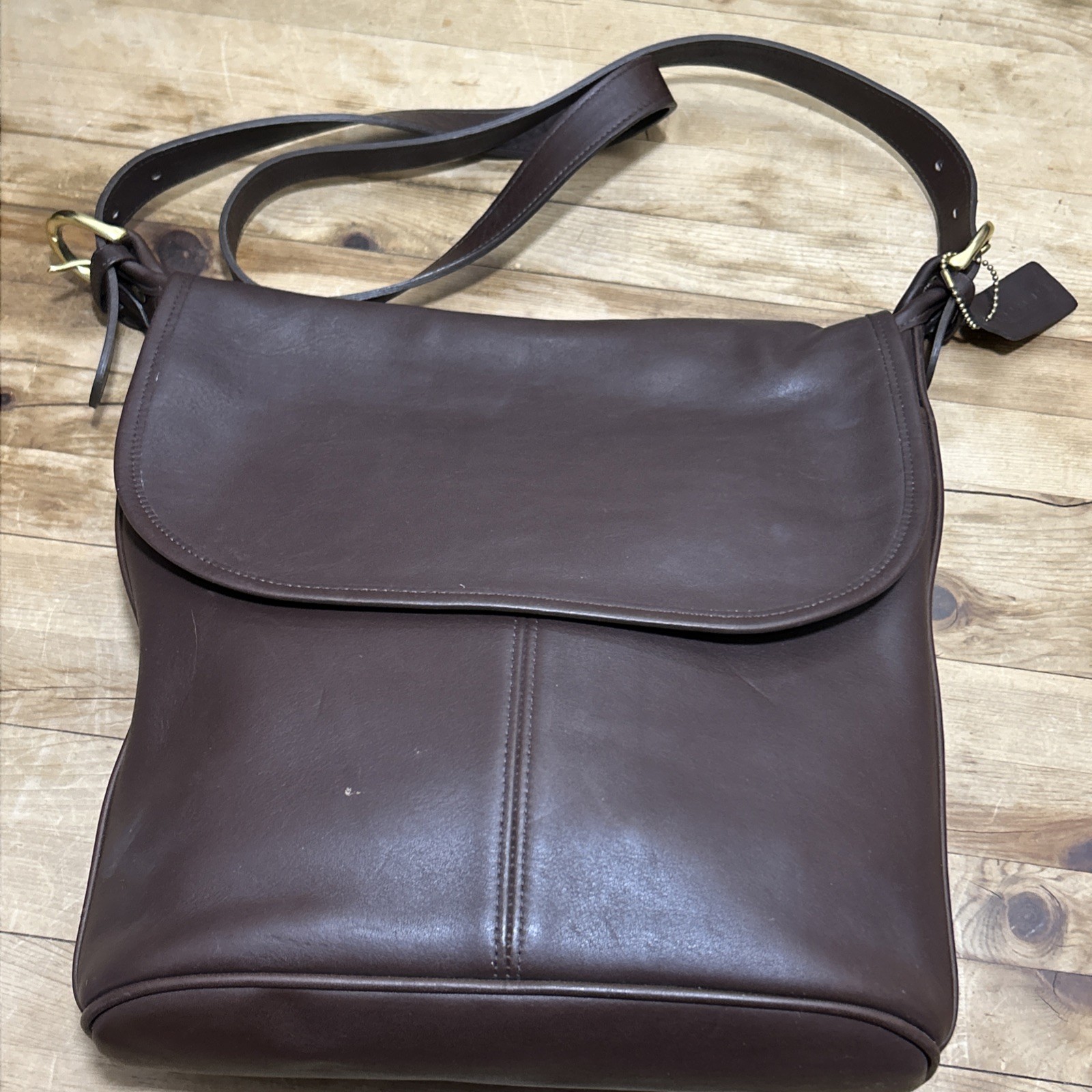 Vintage 90s Coach Whitney 4115 Large Flap Mahogany Brown Leather USA Key Fob