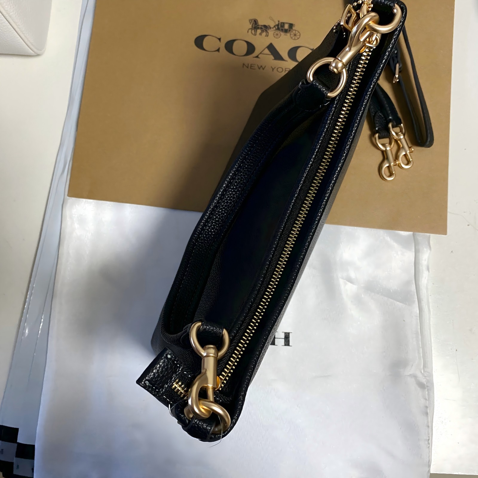 COACH CR148 Laurel Shoulder Bag Soft Pebble Leather Black Outlet FREESHIPPING