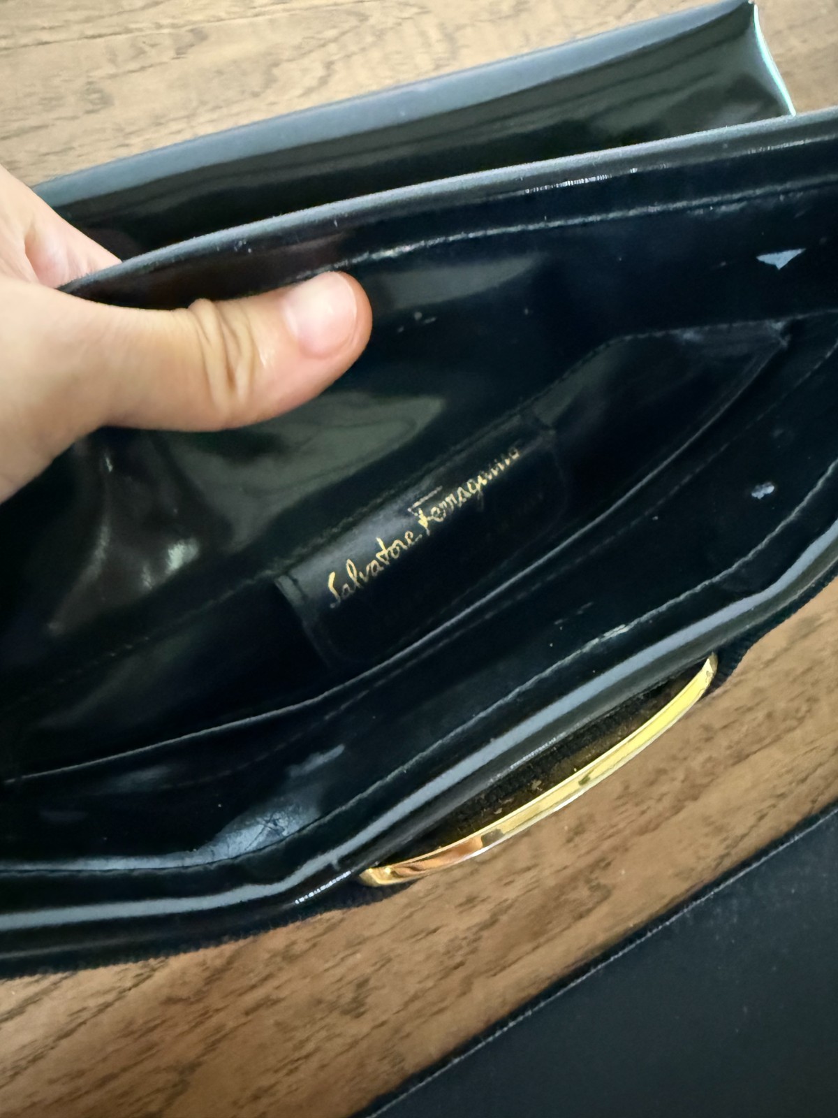Salvatore Ferragamo Vara 2Way Shoulder bag / Clutch Bag – Black Patent Leather
