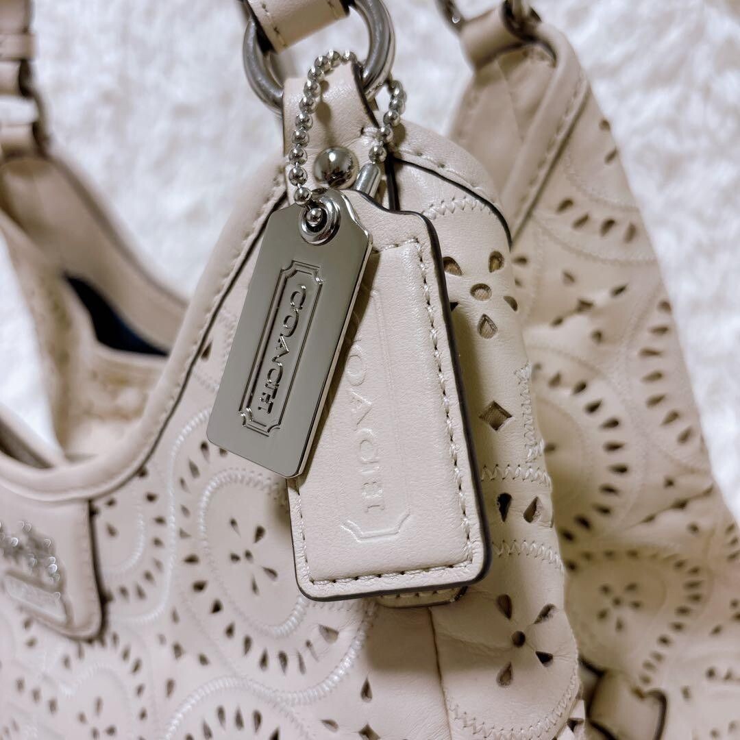 COACH Madison Maggie Perforated Leather Shoulder Bag Beige F19625 Tote 35cm
