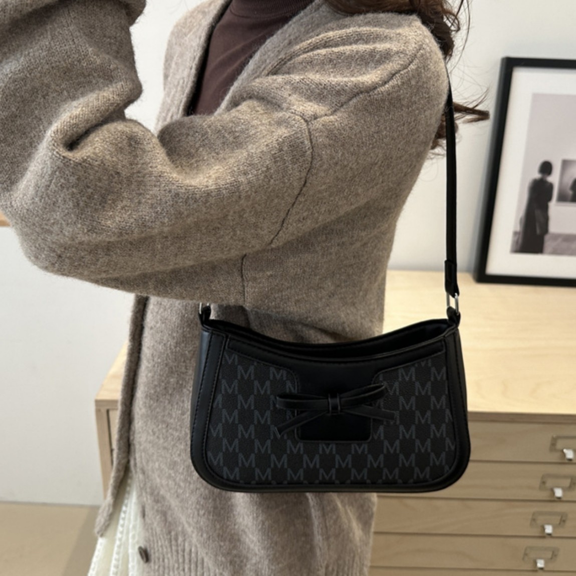 Black Letter Print Bow Decor Underarm Bag PU Leather Shoulder Crossbody Bag