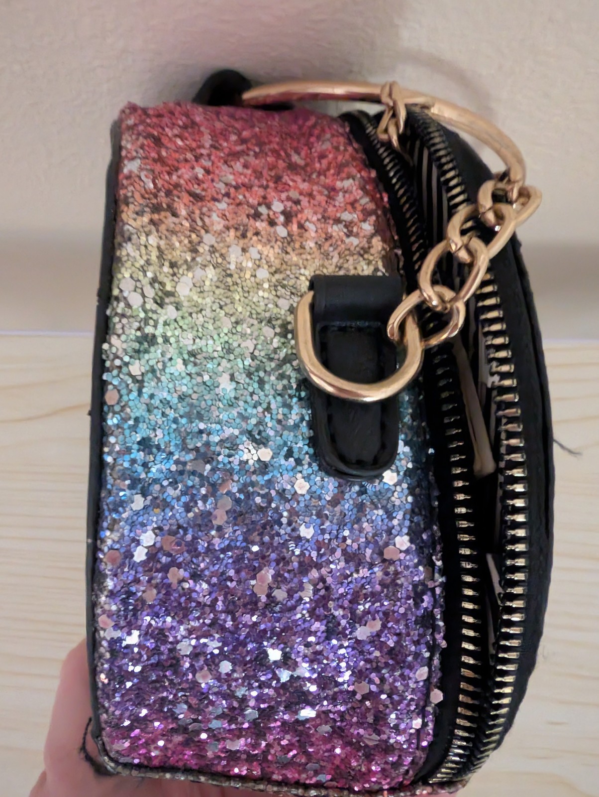 SASHA NEW YORK GLITTER RAINBOW ROUND CROSSBAG/ Clutch Women’s Purse
