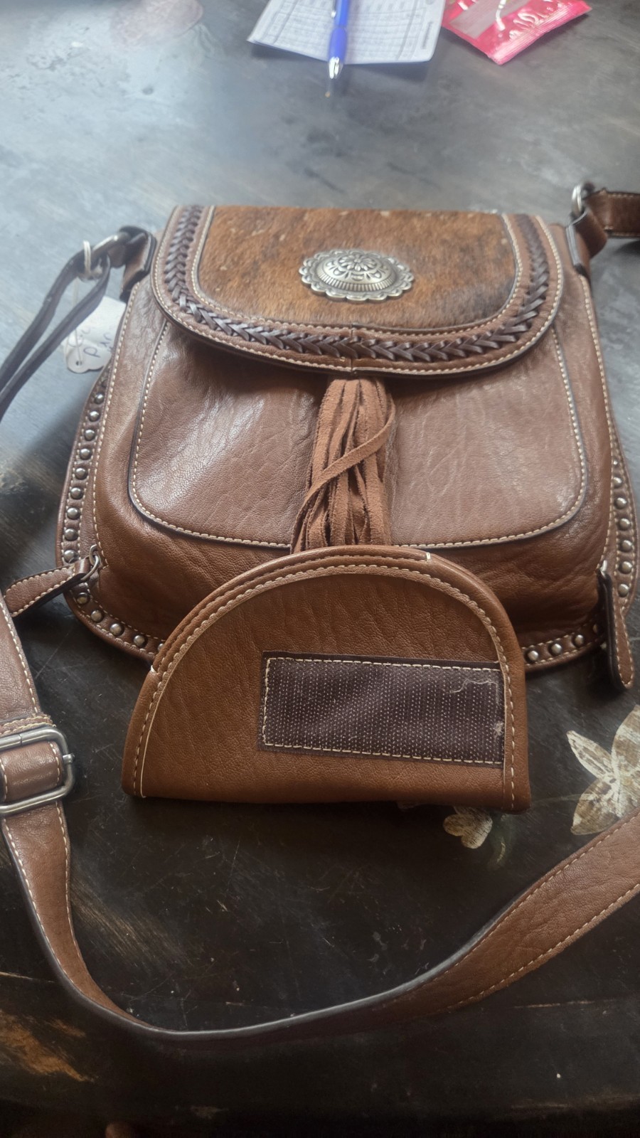 Blazin Roxx “Ella” Concealed Carry Messenger Bag.