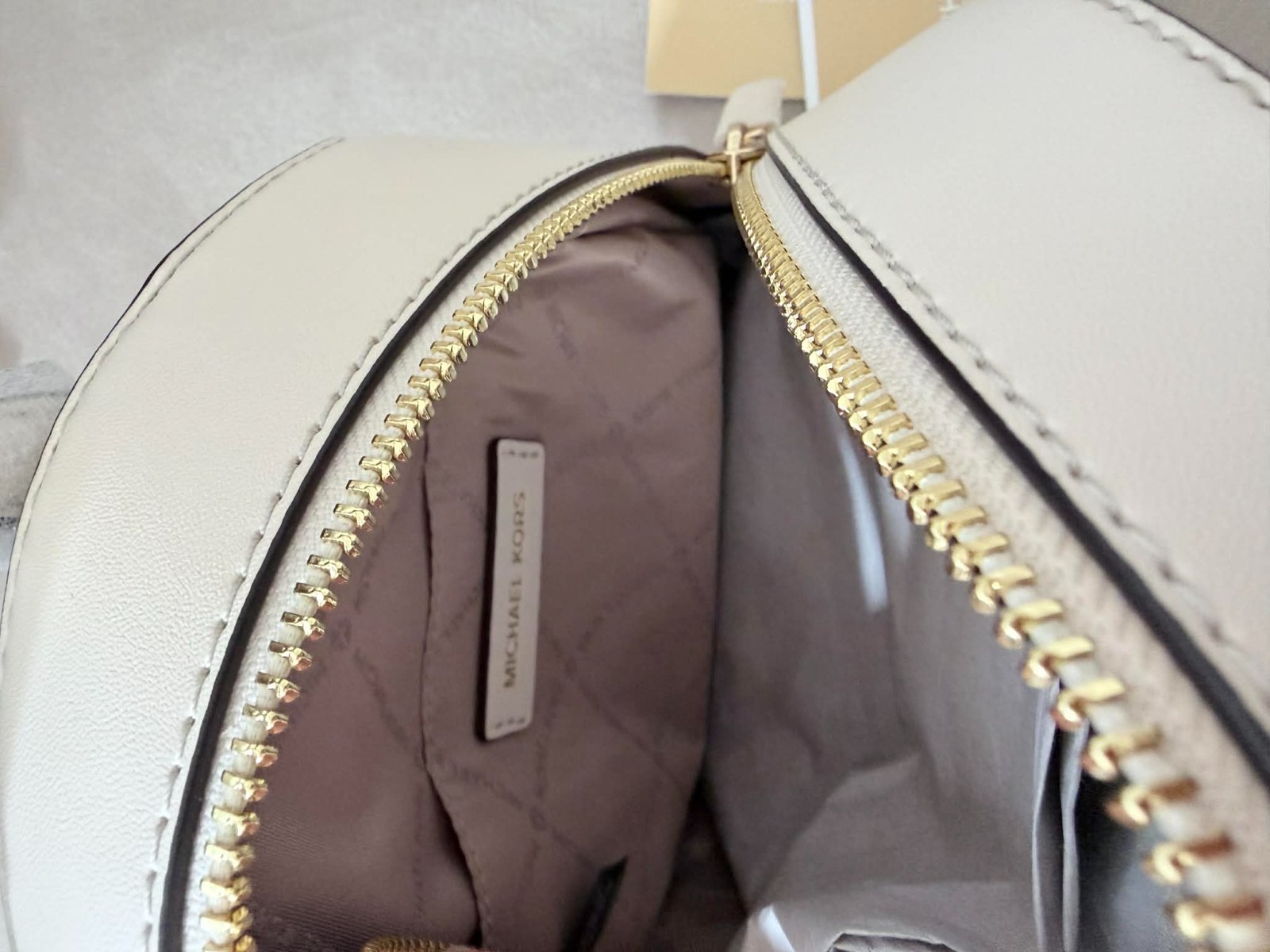 Michael Kors Jaycee XS Convertible Zip Pocket Backpack Bag Vanilla Light Cream