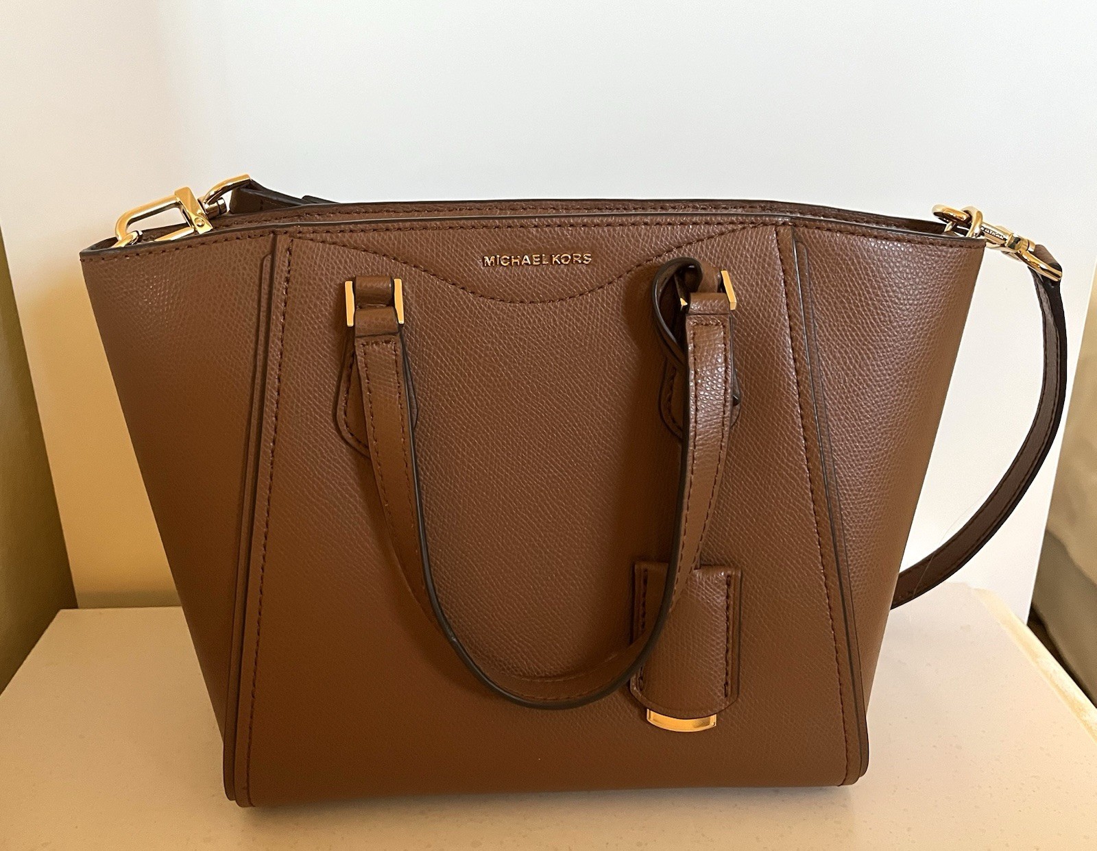 Michael Kors Women’s Taryn Small Convertible Crossbody In Tan/Brown Leather