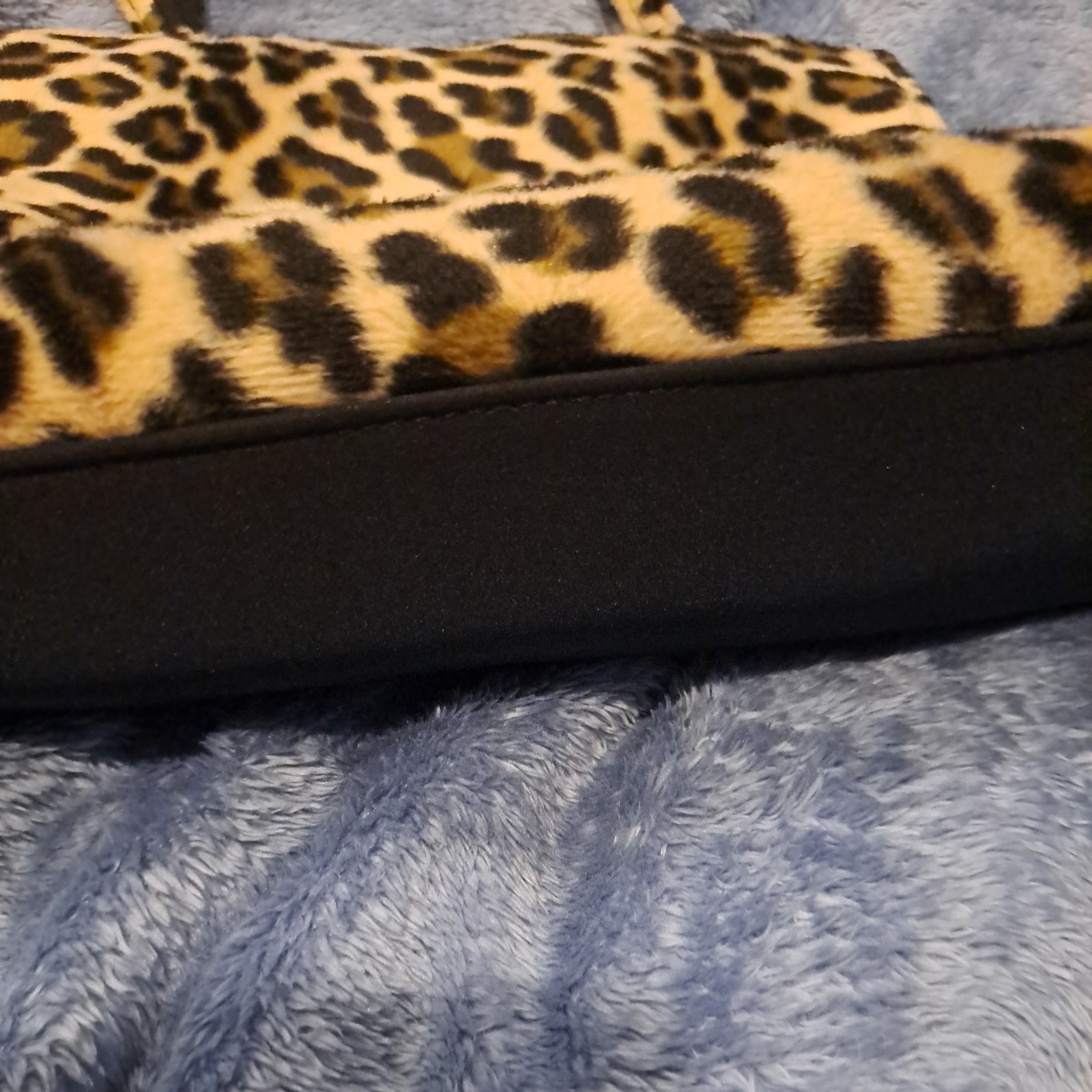 Leopard Animal Print Tote Bag Women Casual Snap Closure Double Black Handles