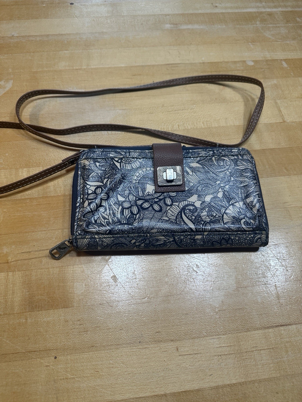 Sakroots Wallet Purse With Removable Strap,