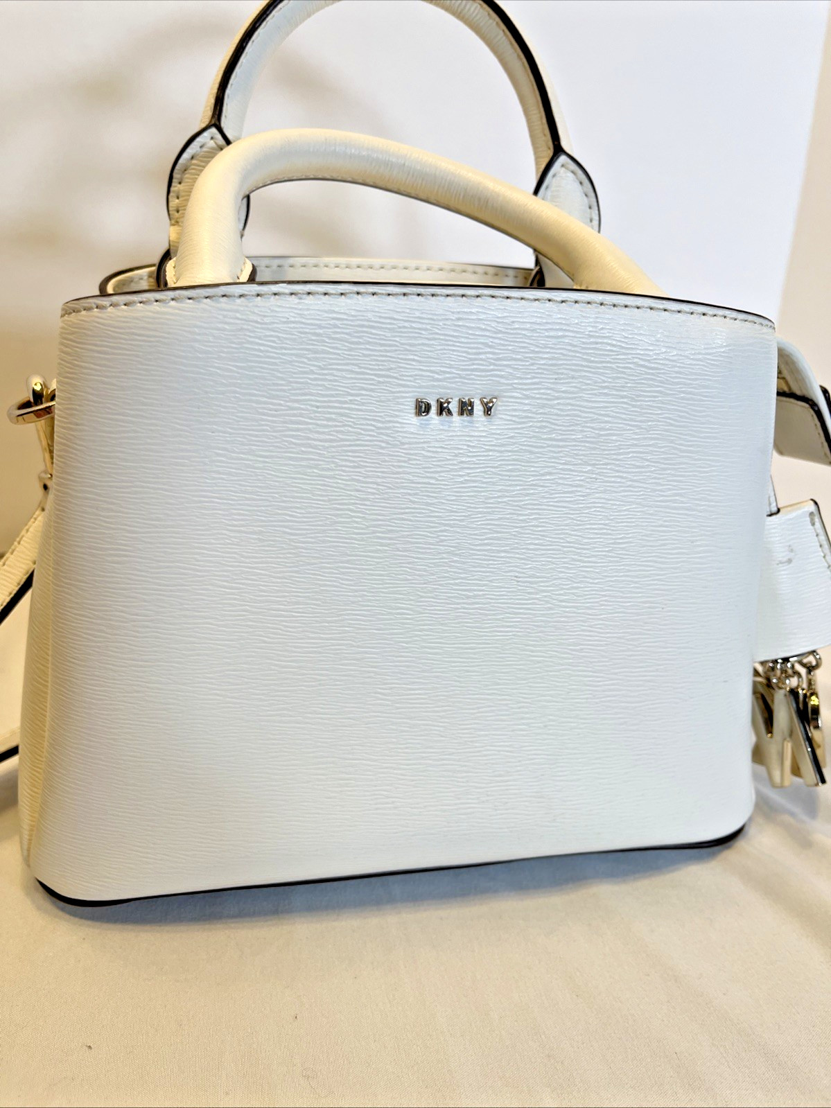 DKNY Ivory Leather Paige Bag Satchel Crossbody Zip Shut 8.5×6 Inch Purse Handbag