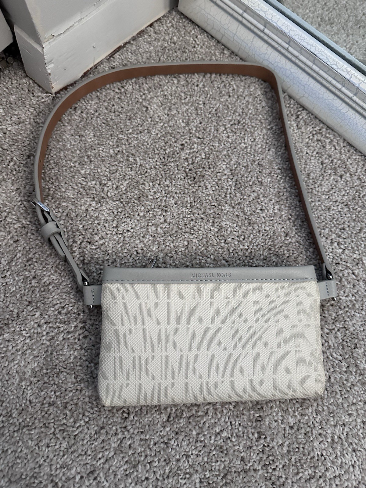 Michael Kors MK Monogram Small Shoulder Bag Zip Closure Adjustable Strap White