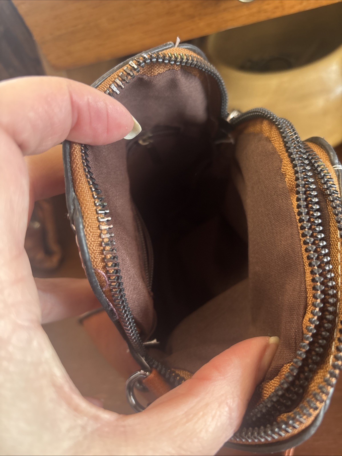 Womens Crossbody Leather Brown Bag 5″ X 7″ Double Zippers Cell Phone