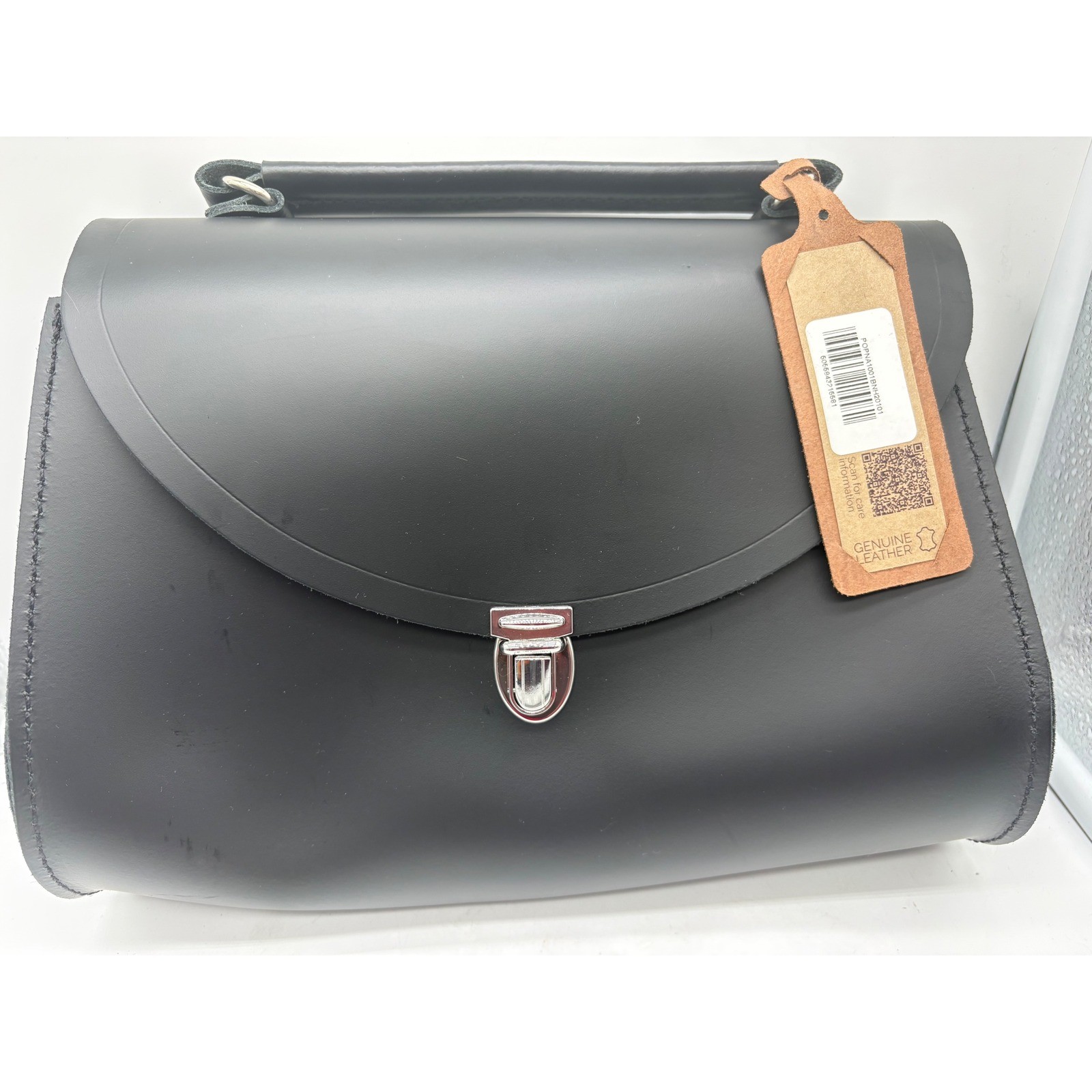 NWT Cambridge Satchel Company Black Leather Poppy Bag Push Lock Crossbody flaw