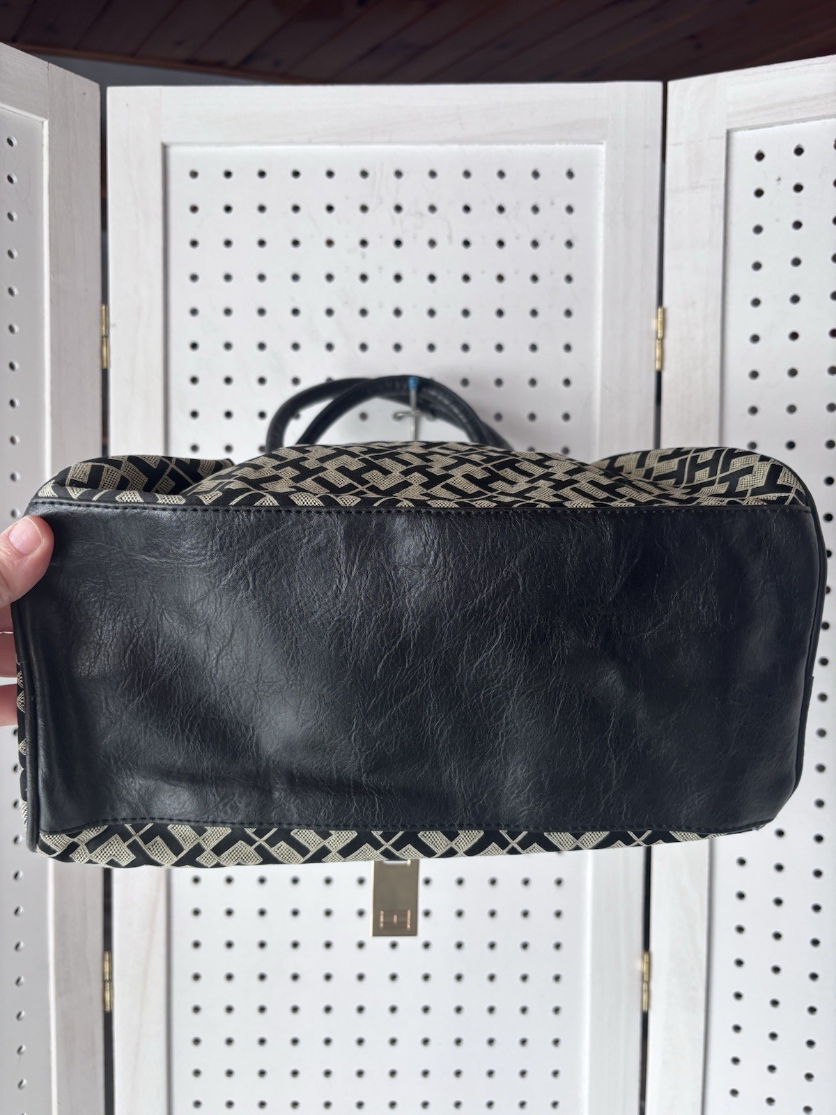 Tommy Halfiger Logo Top Handle Handbag Purse Satchel Black Faux Leather Fabric