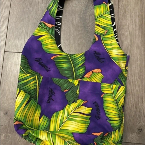 Hawaiian Reversible Tote Bag Local Design – black & white / purple &green sku56