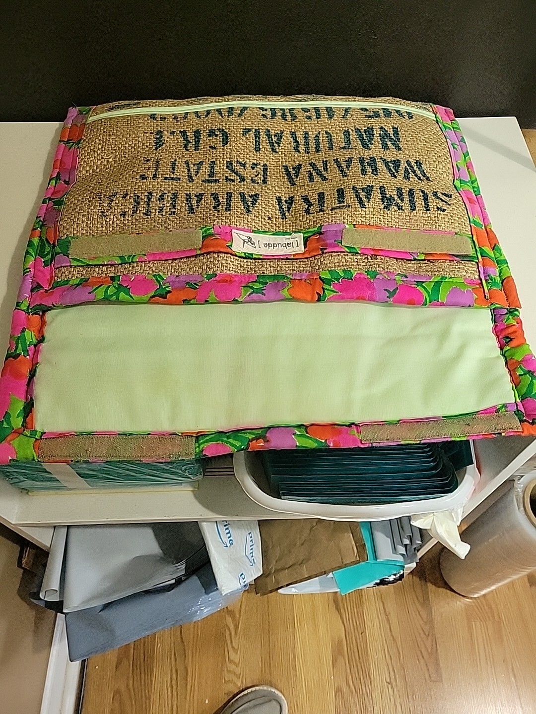 LABUDDE Coffeebean Burlap Padded Purse Handbag Floral Border .READ READ READ