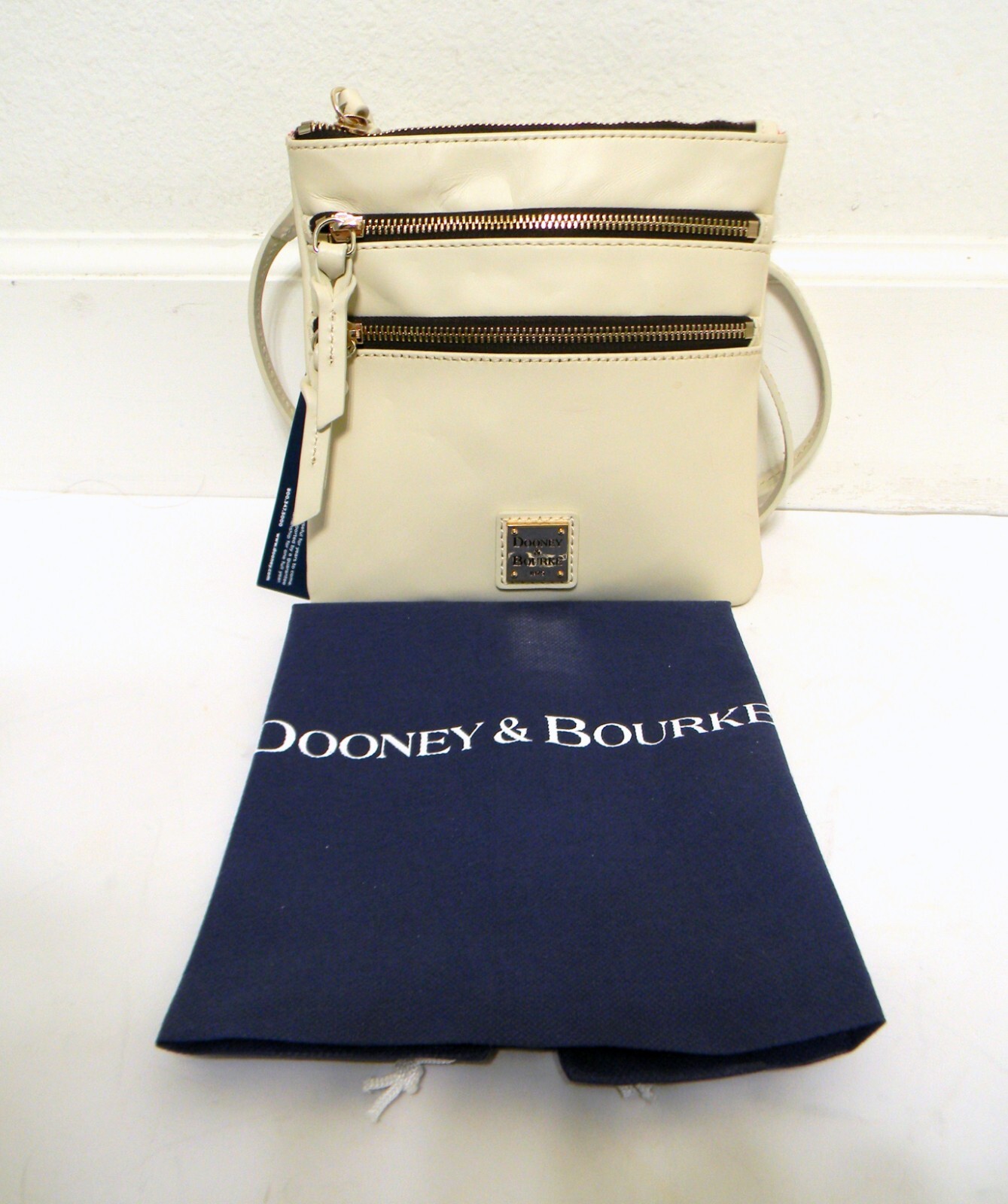 DOONEY & BOURKE Apollo LEATHER Cream Triple Zip Crossbody Shoulder Bag New!!!!