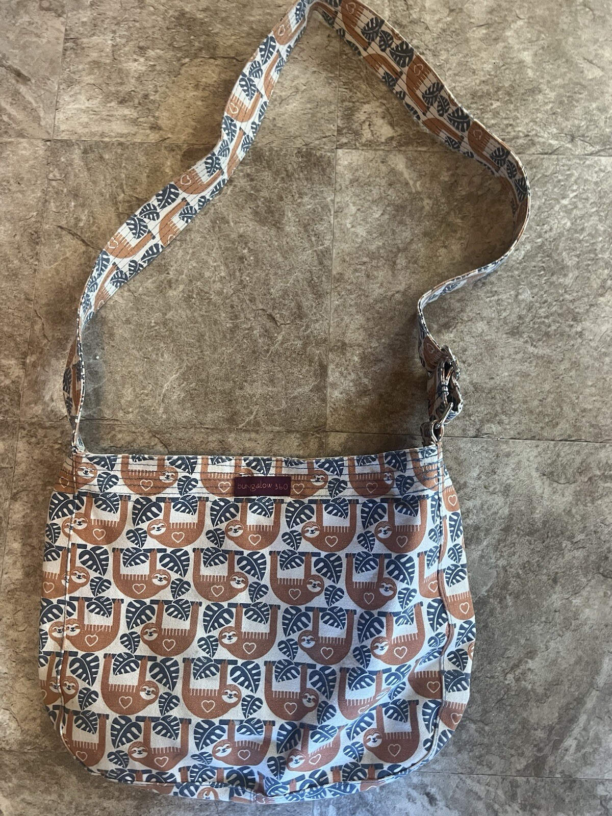 Purse Bungalow 360 Sloth Crossbody Canvas 15×11 Inch Lightweight Bag