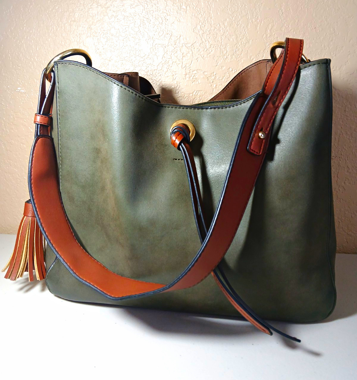 London Fog Green Solid Shoulder Bag Tassel Charm Zip/Snap Adjustable Strap Gold