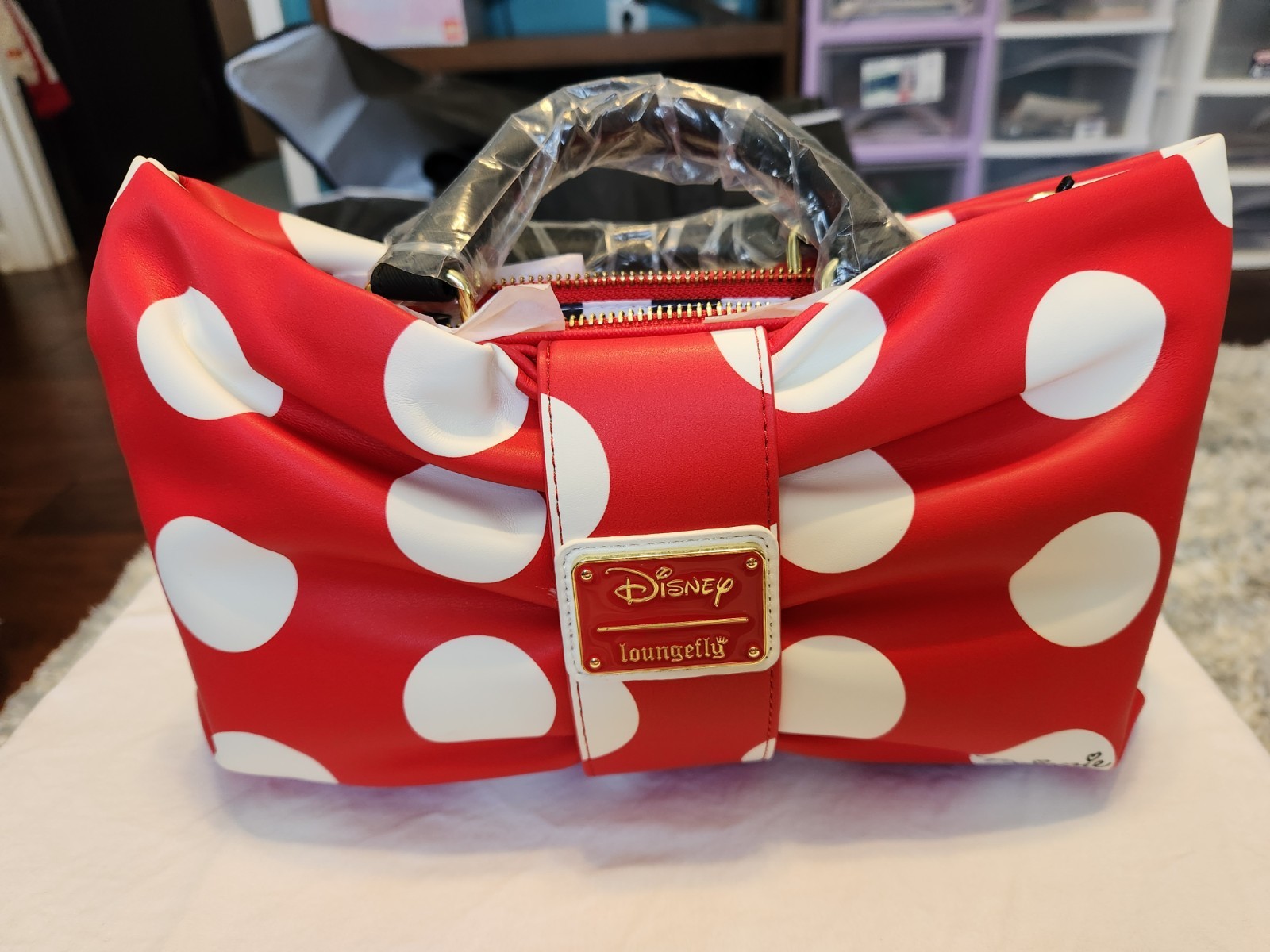 Loungefly Minnie Mouse Rocks the Dots Figural Bow Crossbody Bag NWT