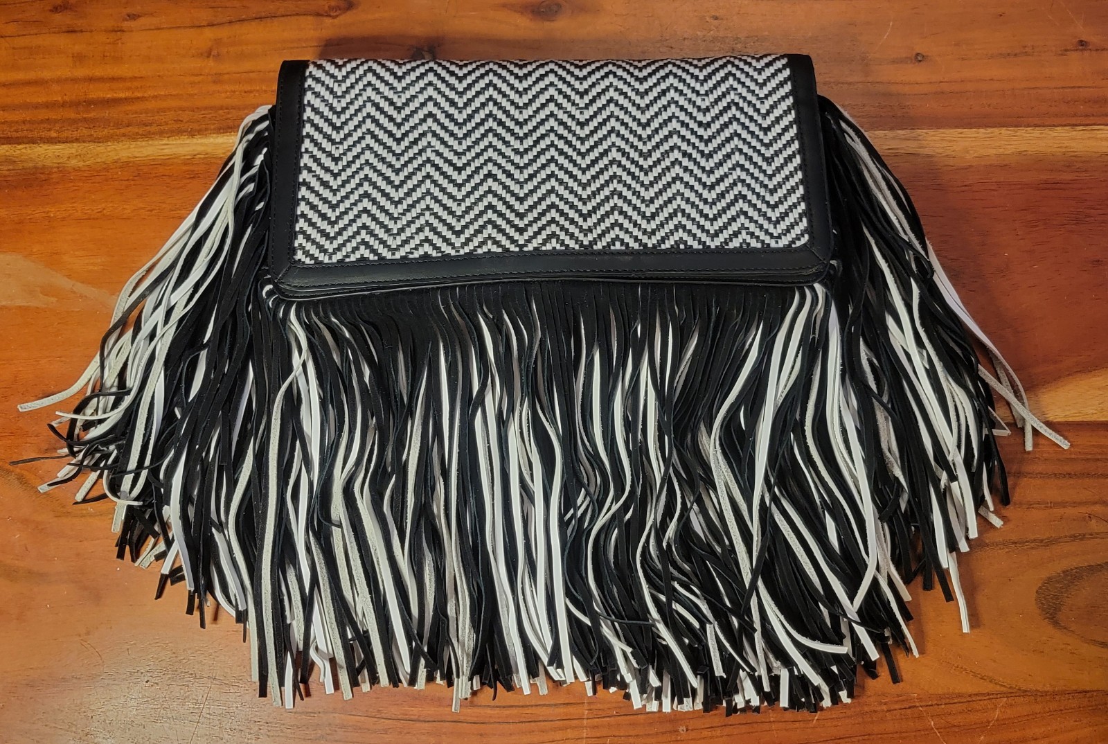 Sam Edelman 170844 Womens Fifi Leather Fringe Clutch Bag Black/White