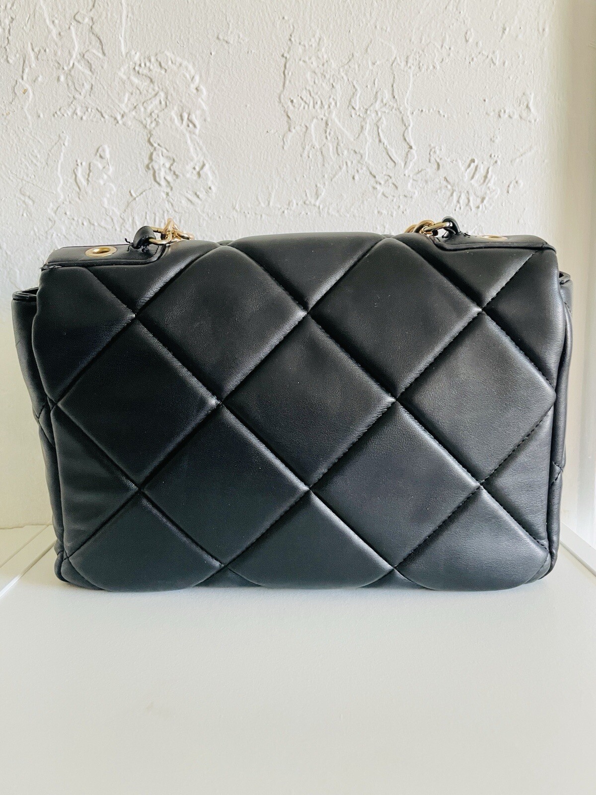 Badgley Mischka Purse Black Handbag Quilted Leather Classic Dressy Gold Plate