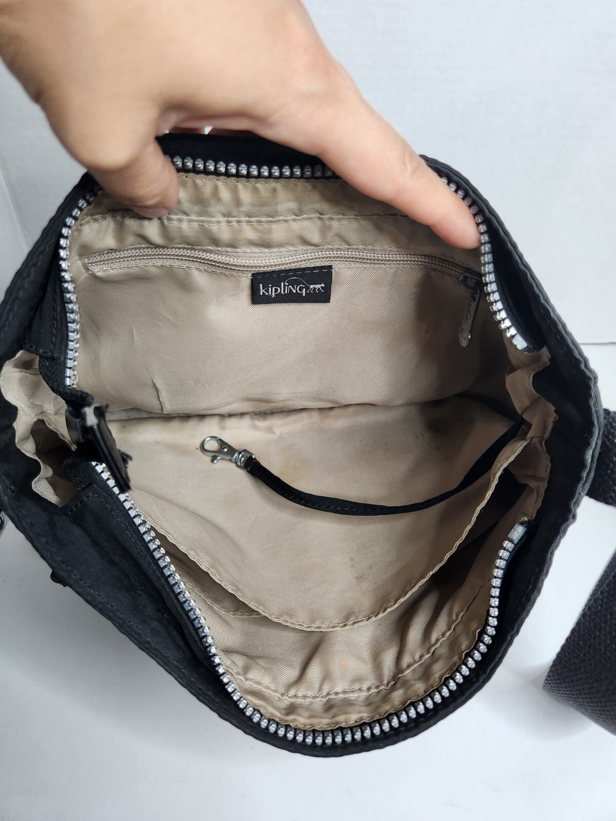 Kipling Syro Black Travel Purse Adjustable Crossbody Strap / Shoulder Bag