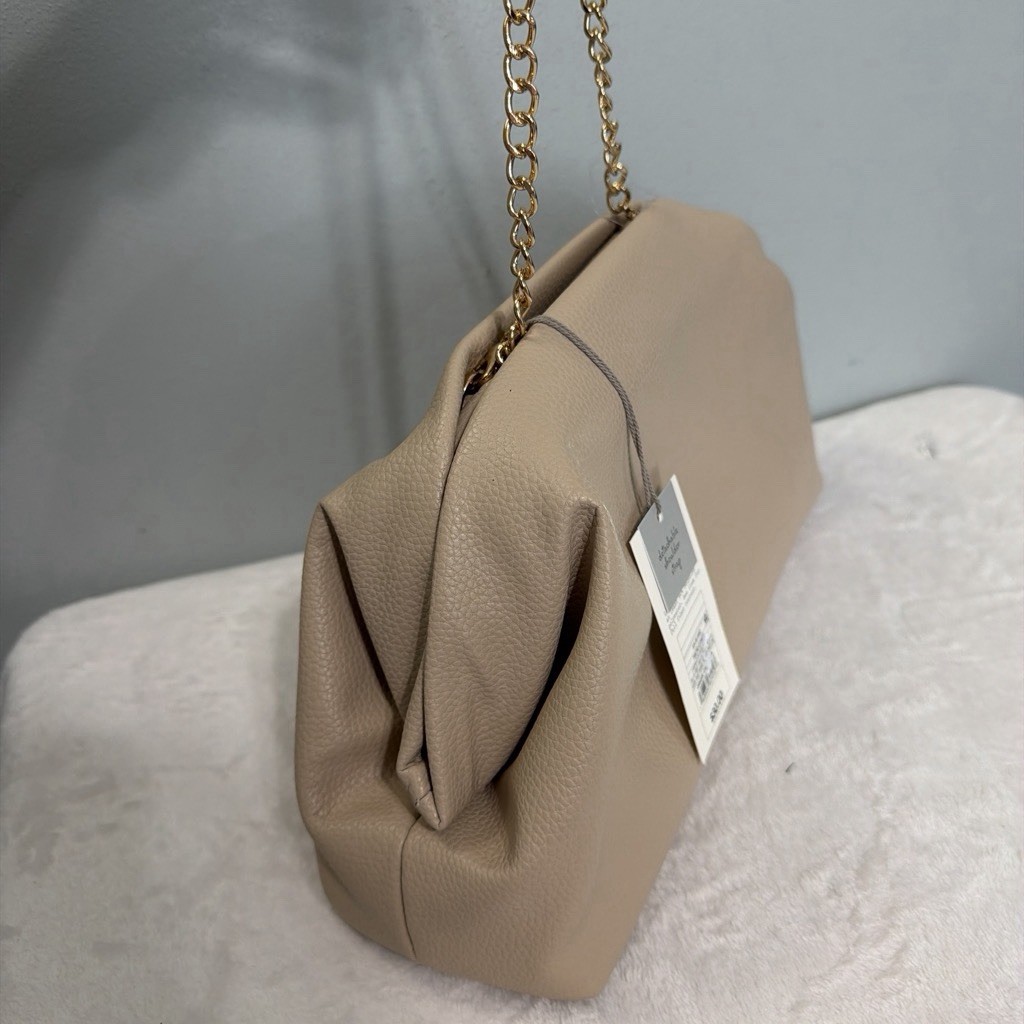 A new day Beige Pebbled Shoulder Bag w/ Gold Chain Strap, Detachable Strap, Zip