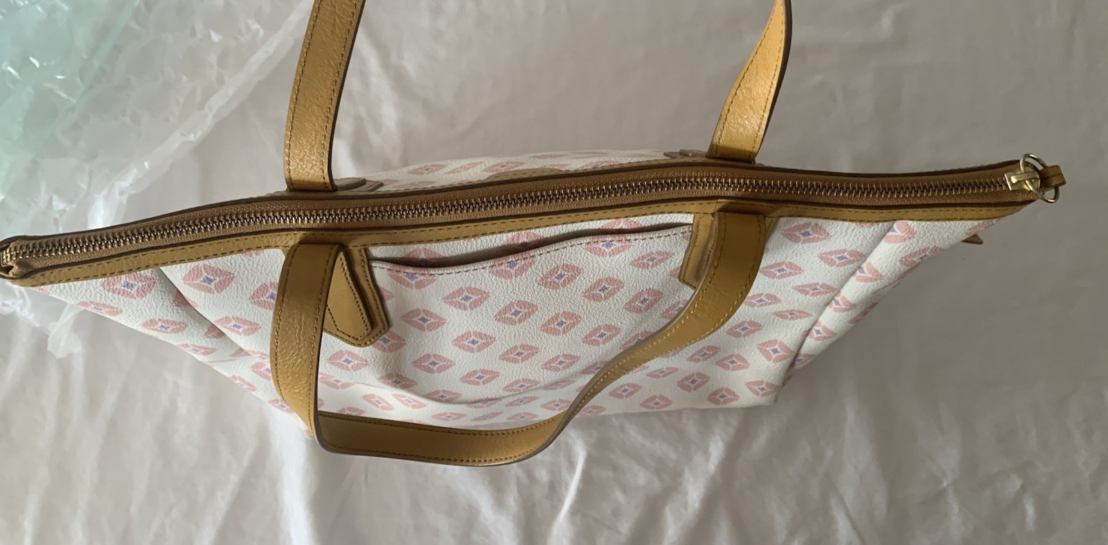 FOSSIL SYDNEY TOTE HANDBAG IVORY PINK PURPLE GEOMETRIC DESIGN TAN LEATHER STRAPS