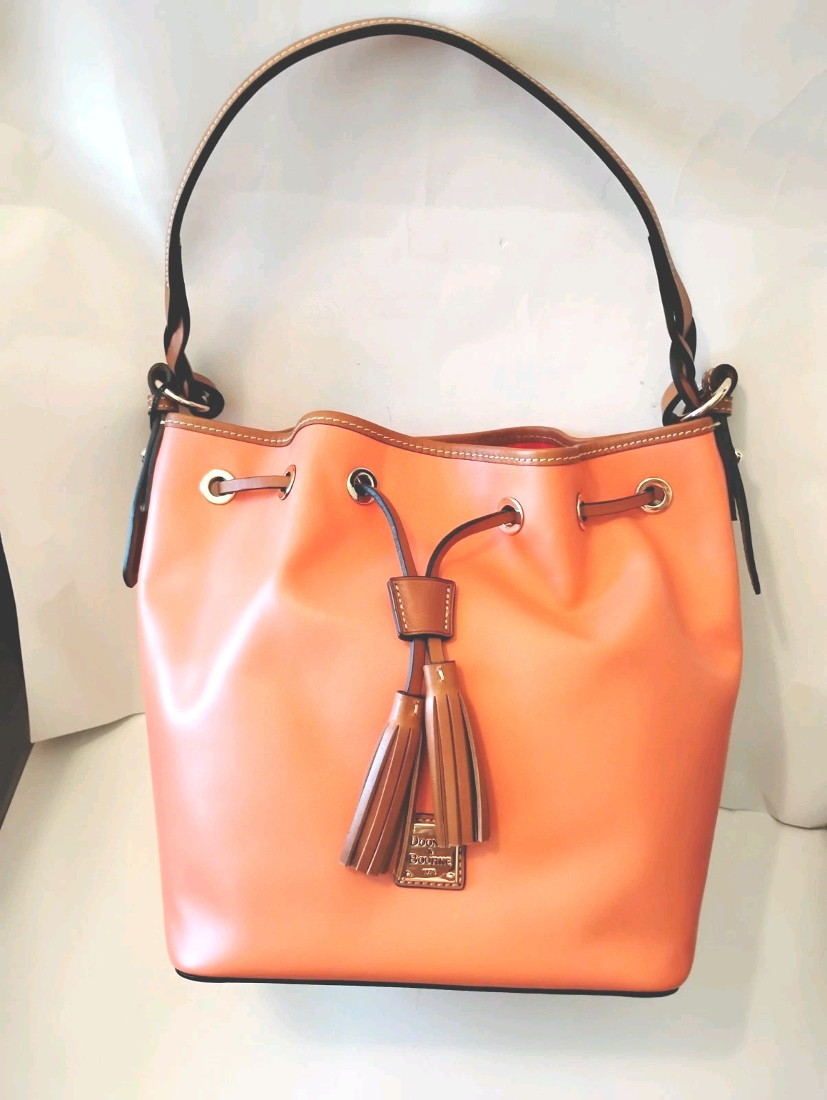 DOONEY & BOURKE WEXFORD TASHA SMOOTH LEATHER DRAWSTRING SHOULDER BAG CORAL NWT