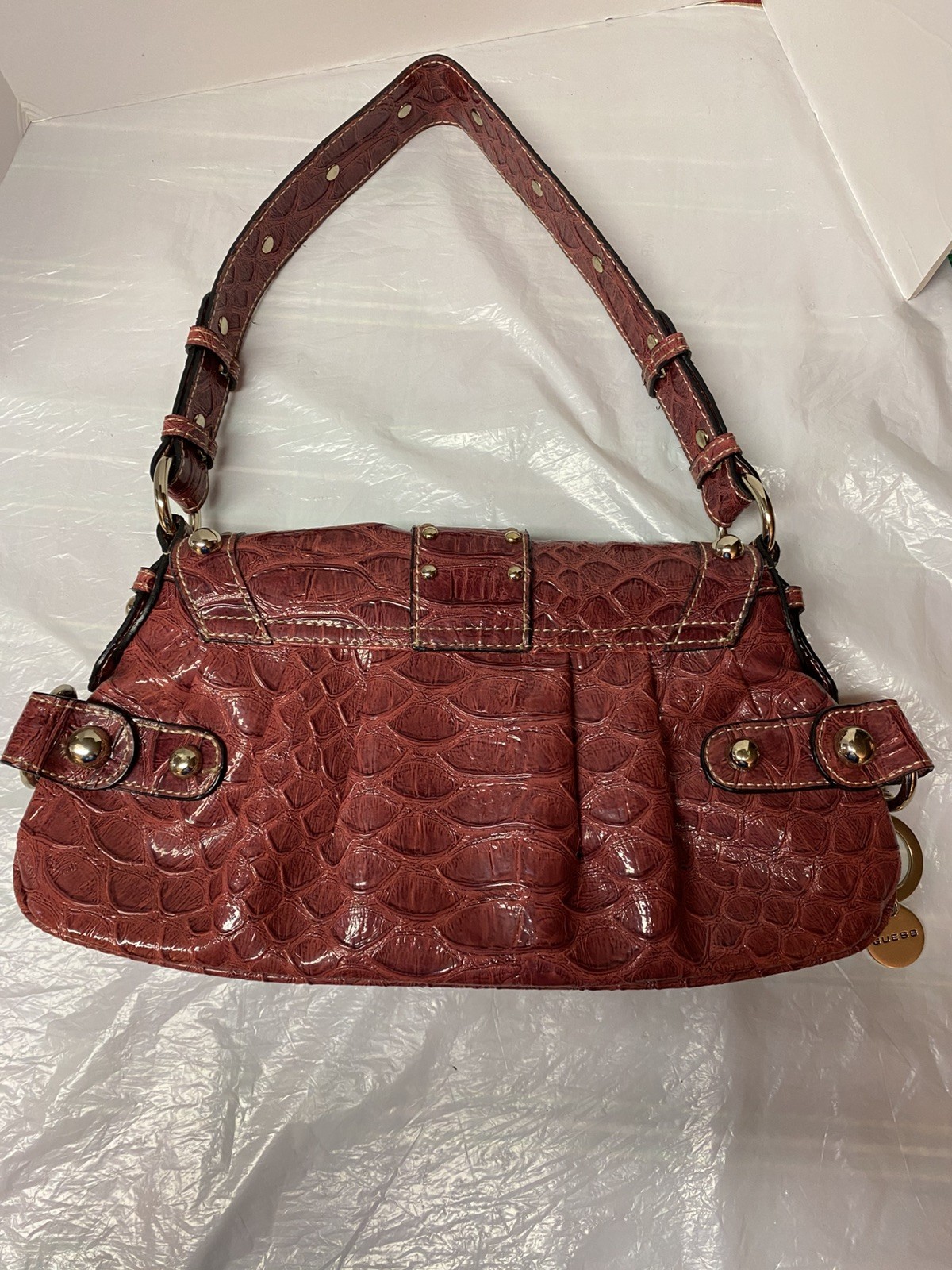 GUESS -Y2K Vintage-Red syn. ALLIGATOR skin- Shoulder Bag- Studded Chunky strap