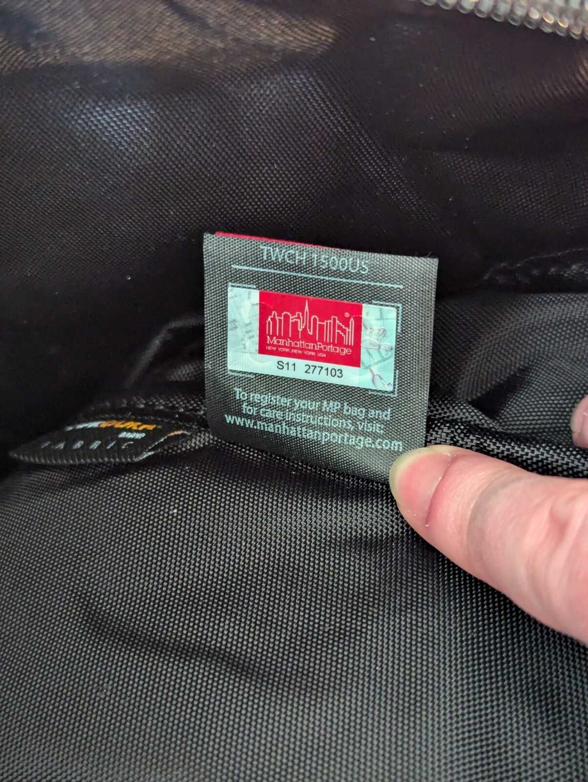 NWOT Manhattan Portage Red Label Quilted Nolita Yellow Black Shoulder Bag Zip