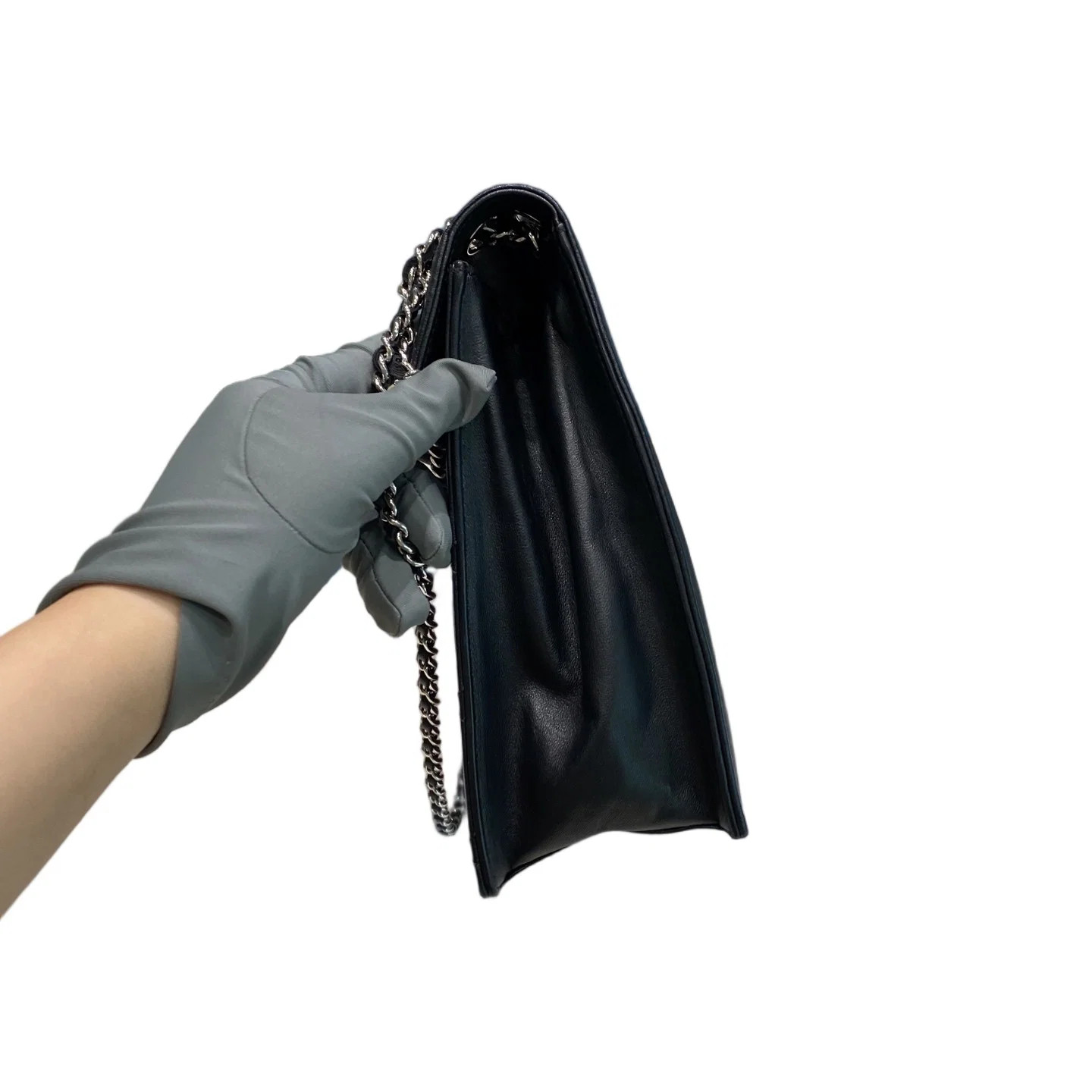 Chanel Quilted Delivery Cutout Handbag Black Lambskin (hx071926a4r)