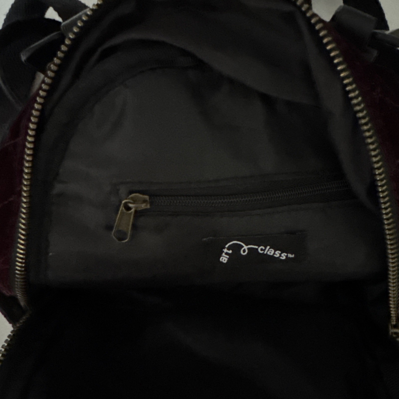 ART CLASS BURGUNDY VELVET QUILTED MINI BACKPACK BAG BLACK STRAP GOLD ZIP POCKETS