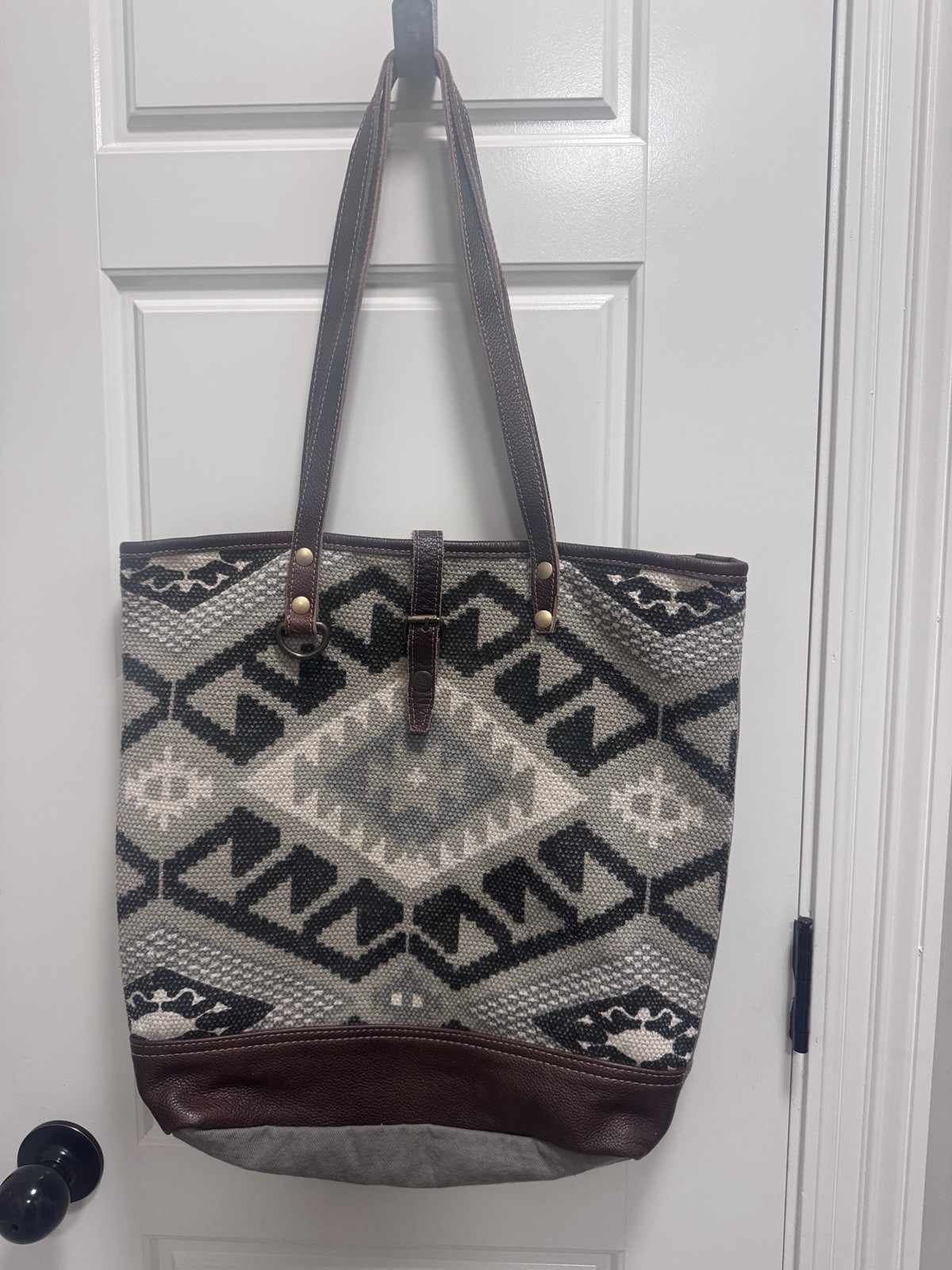 Myra Extra Large Tote Bag Aztec Wool Pattern Leather Trim Beautiful Bag.