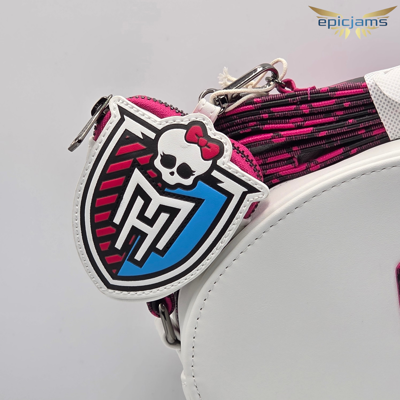 Loungefly Monster High Skullette Figural Crossbody Bag with Coin Bag New