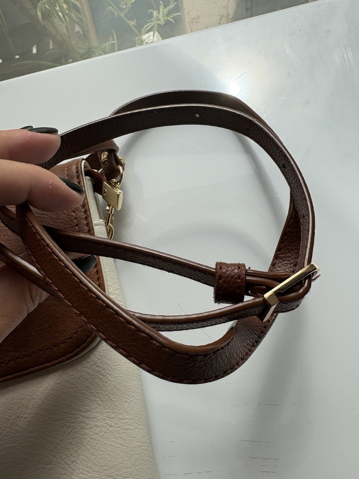BOSTANTEN Crossbody Phone Bag, Zip/Magnetic Close, Gold Hardware, Brown/White