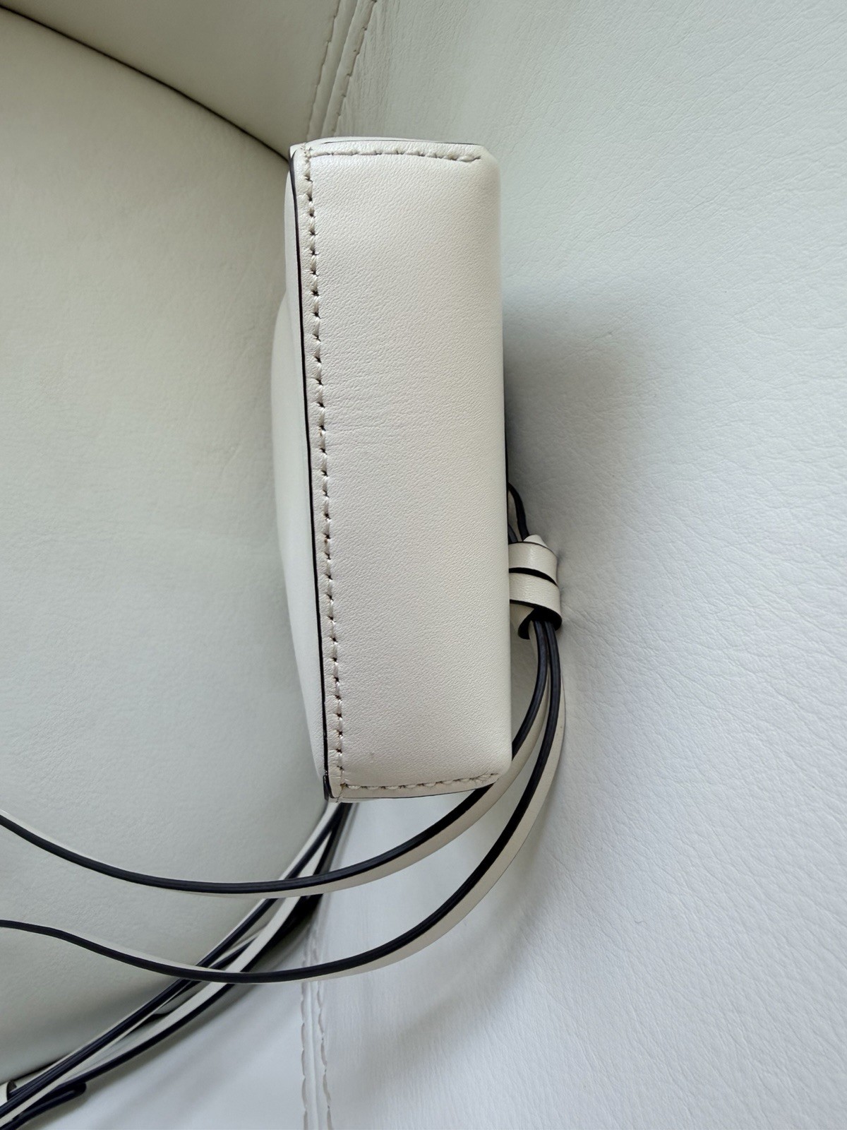 Tory Burch Ivory Small Crossbody Bag Logo Accent Snap Lined Gold Det Strap