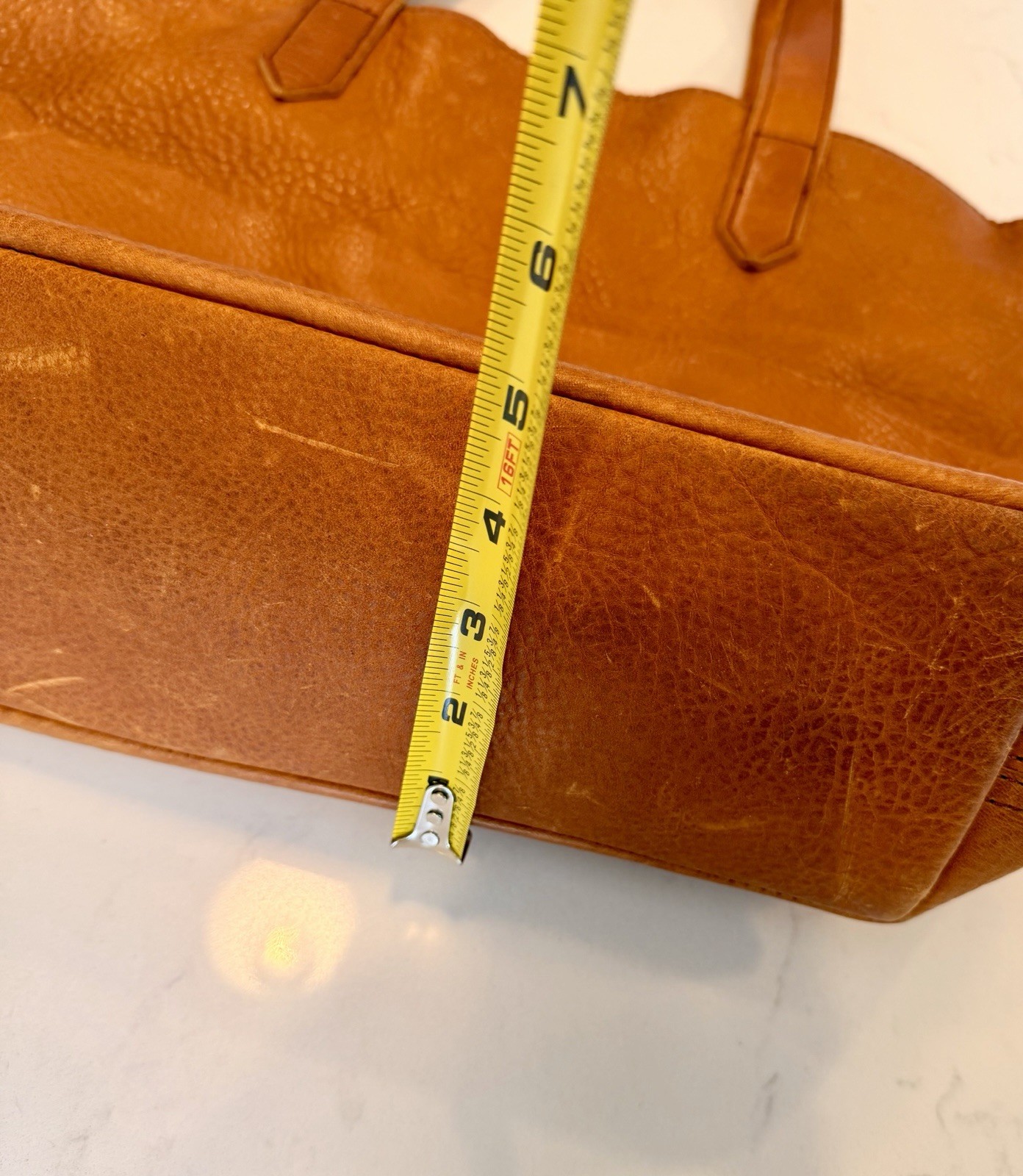 Duluth Trading Company Lifetime Leather Tote-Used Good Condition – Large Size