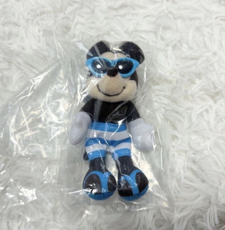 Tokyo Disney store Japan Mickey Minnie Hello Summer Plush Keychain swimwear new